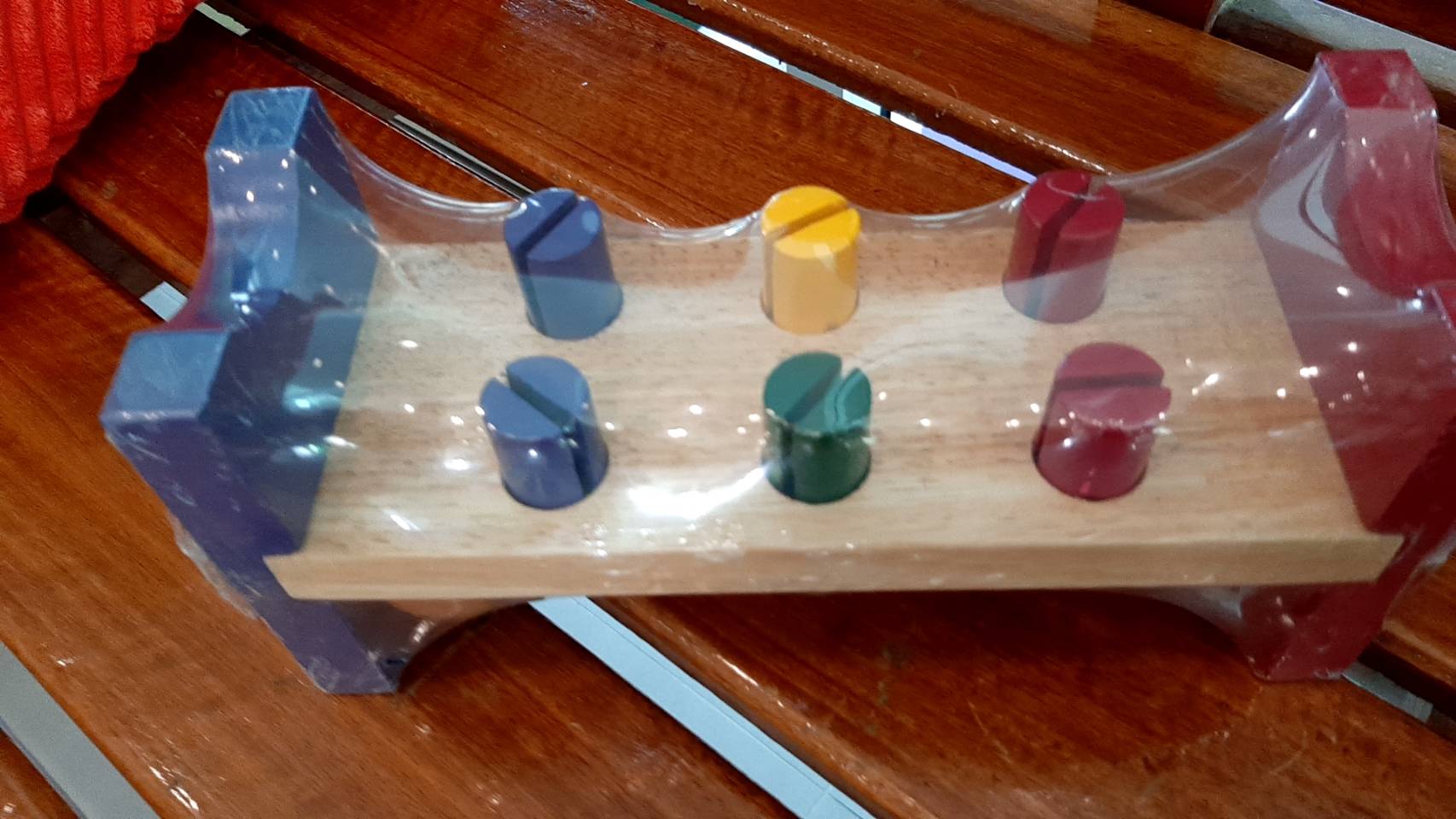 ค้อนตอกเตียงนอน , ของเล่นไม้, ของเล่นเสริมพัฒนาการ, ของเล่นเด็กอนุบาล, สื่อการสอนเด็กอนุบาล วัสดุและสี ปลอดภัยต่อเด็ก มีมาตรฐาน มอก. ตามที่ สพฐ. กำหนด