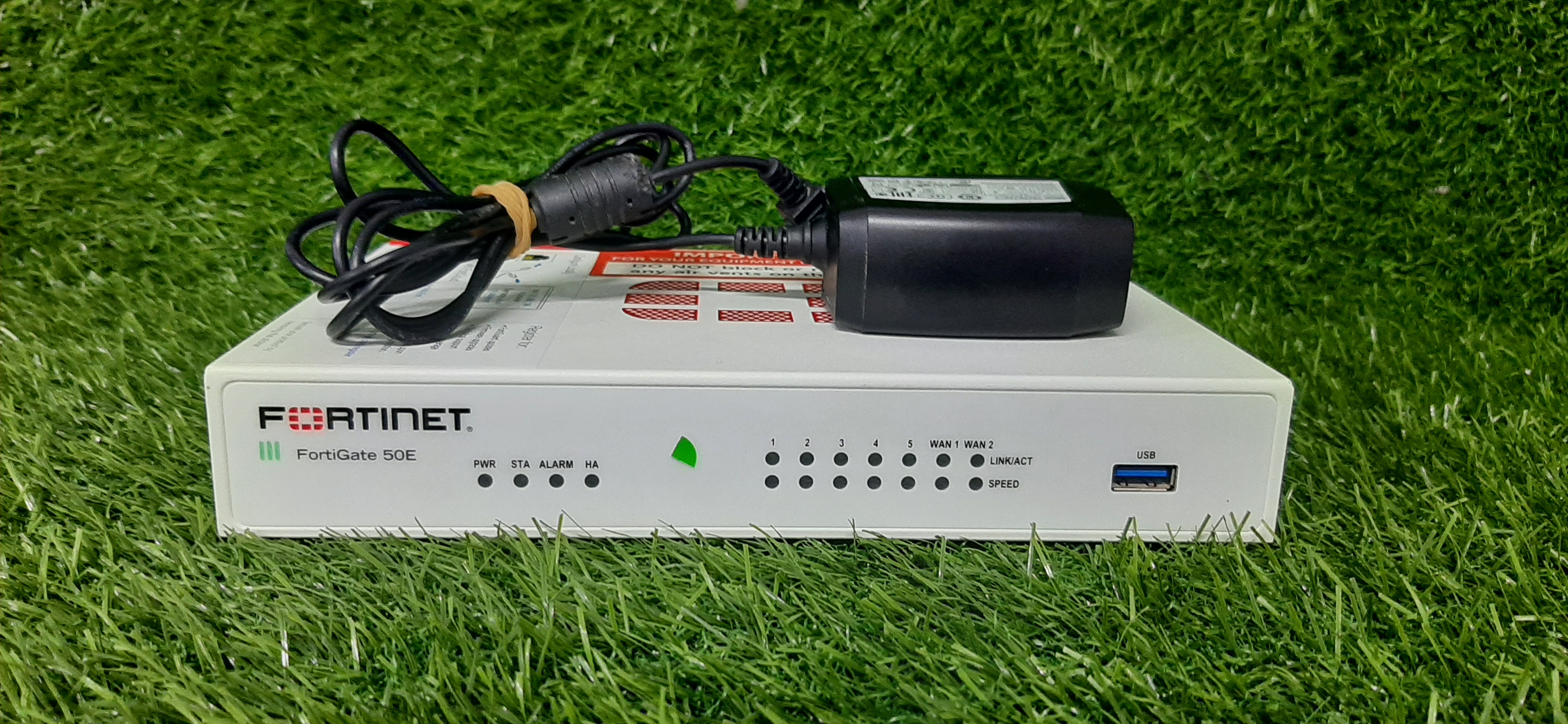 ฟอร์ติเน็ต FortiGate 50E พร้อมอะแดปเตอร์ มือสองสภาพดี ประกันร้าน 1 เดือน