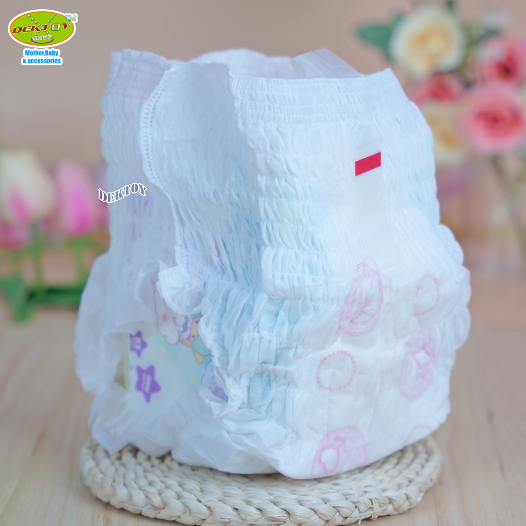 Falicia เฟลิเซีย ผ้าอนามัยแบบกางกาง 1ห่อ 4 ชิ้น ไซซ์ M 24-33 นิ้ว