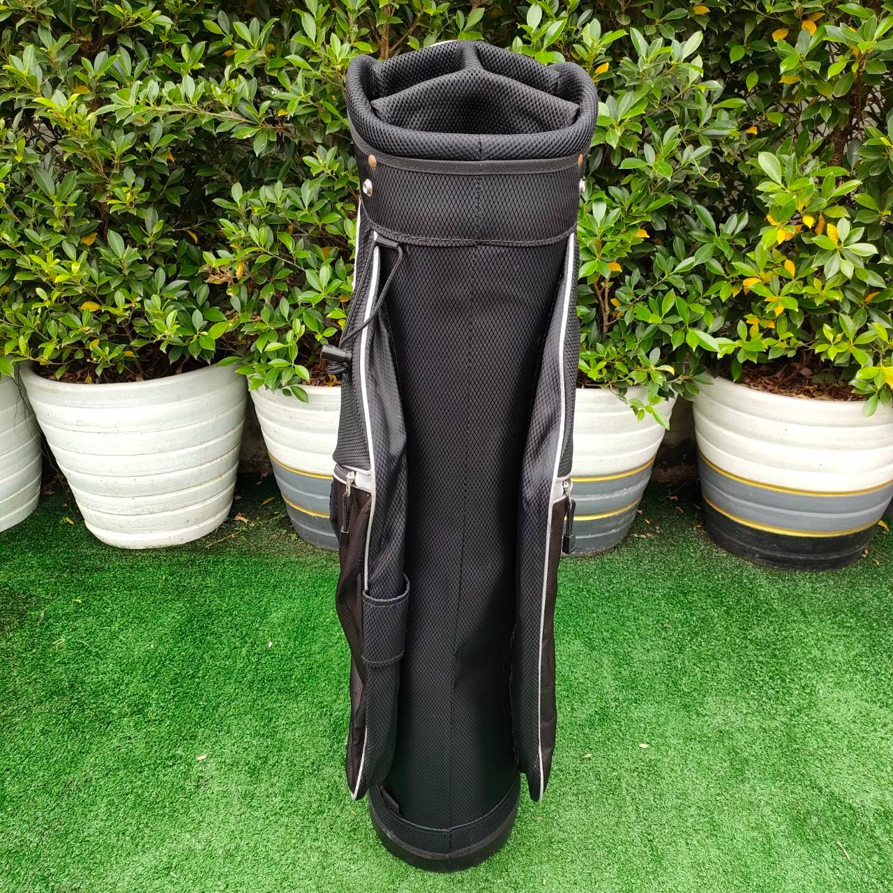 ถุงกอล์ฟ WILSON มือสอง สภาพสวย น้ำหนักเบาครับ