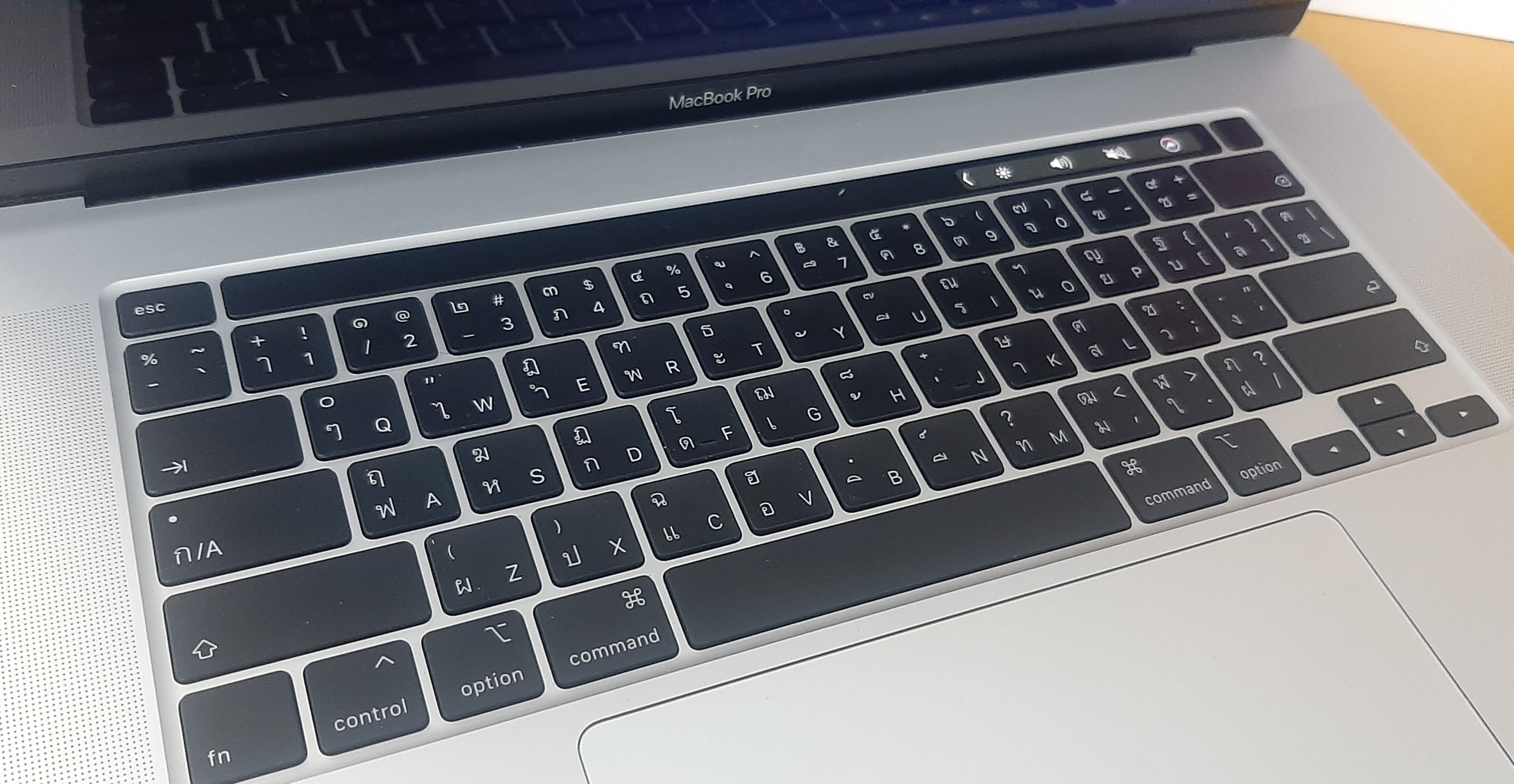 โน๊ตบุ๊คมือสอง ประกันร้าน 1 เดือน Pro16" 2019 (CPU i7-9750H Ram16GB SSD512GB GPU1.5GB) + Adapter สภาพดี