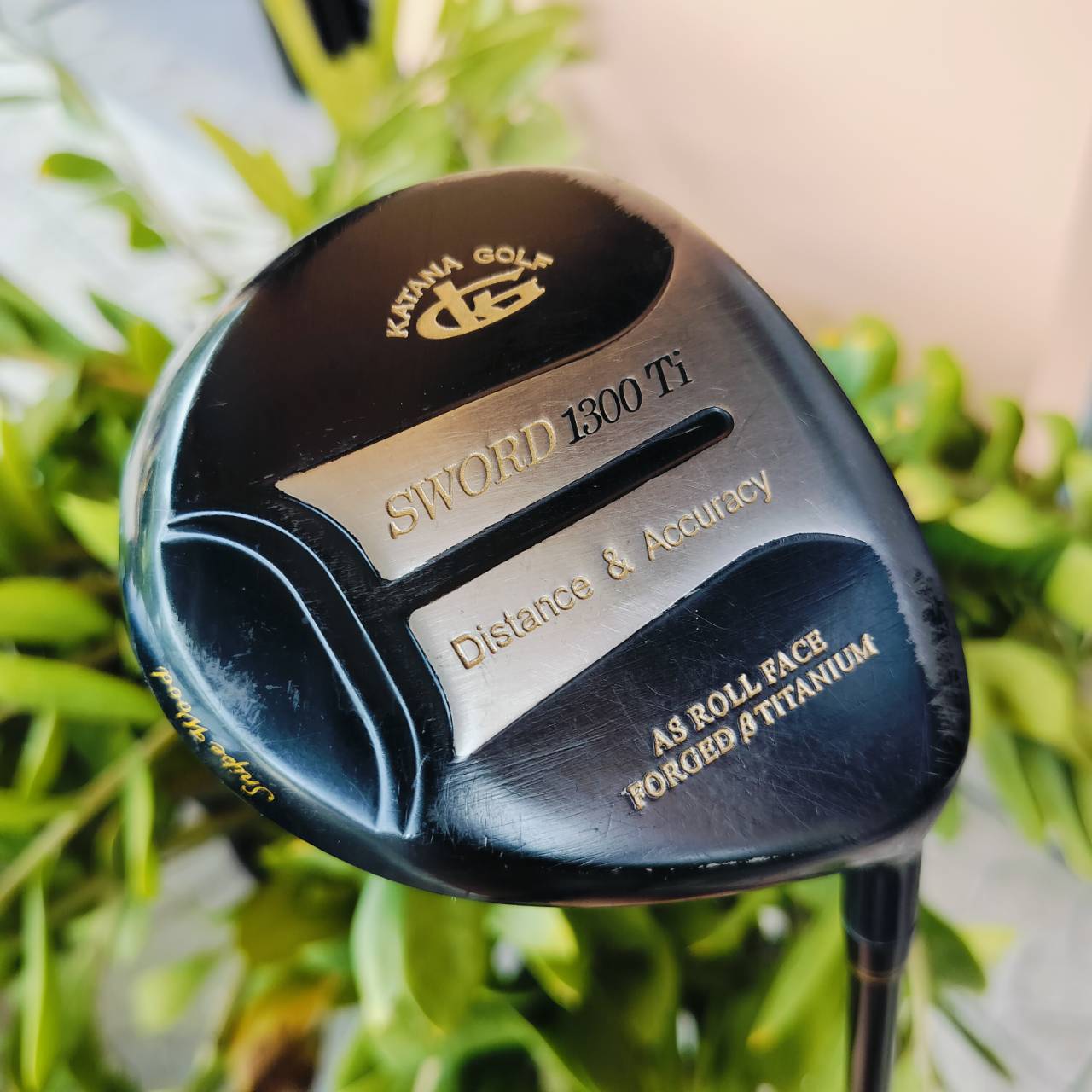 MINI DRIVER องศา 13 KATANA SWORD 1300Ti หน้าเด้งมาก AS ROLL FACE วัสดุ FORGED TITANIUM ก้าน GRAPHITE DESIGN FLEX R หัวแบนใหญ่ ตีง่าย ตีไกลมากๆ ไม้กอล์ฟพรีเมี่ยมมือสอง ของแท้ By NakaraLuxurious