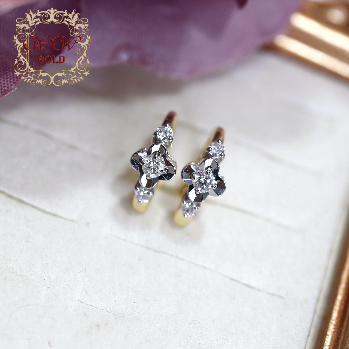 ต่างหูห่วงโคลเวอร์