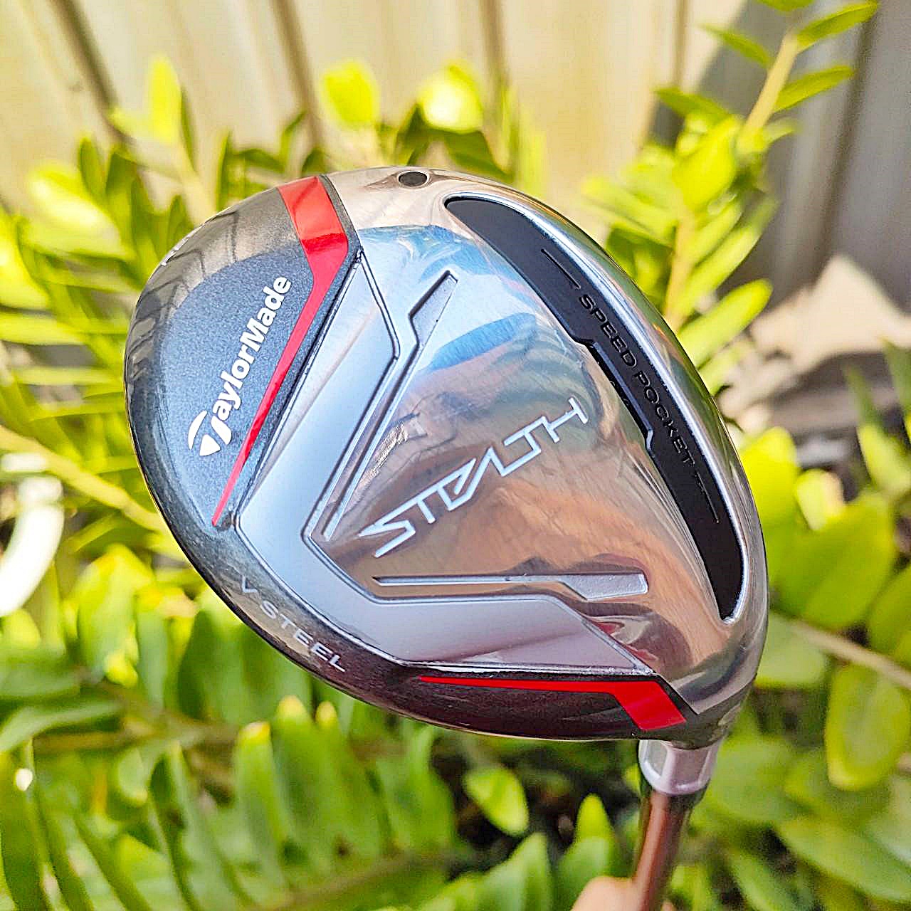 ** ไม้กอล์ฟสำหรับผู้หญิง ** U6 TaylorMade Stealth Women Rescue องศา 28 ก้าน MULTI MATERIAL TENSEI TM40 FLEX L สภาพสวยระดับนางฟ้า เหมือนของใหม่ COVER แท้เดิม พรีเมี่ยมมือสอง ของแท้ By NakaraLuxurious