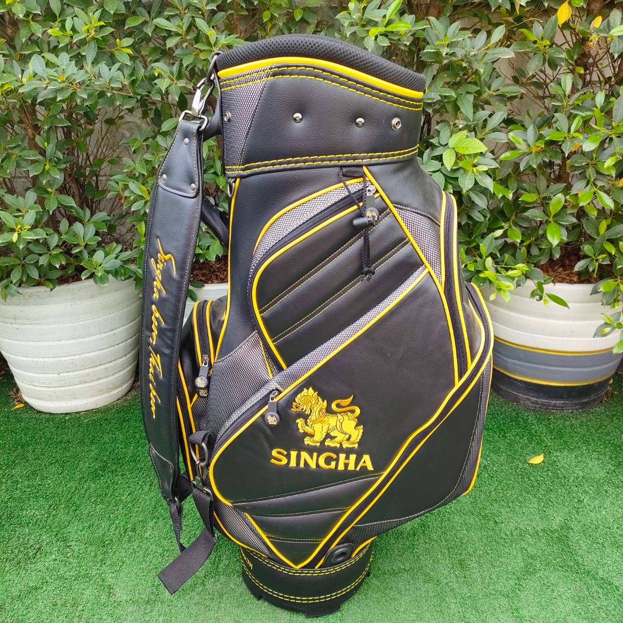 ถุงกอล์ฟ SINGHA มือสอง ** ถุงกอล์ฟ มีตำหนิ ทีดึงชิฟ หัก 2 จุด มีรูปให้ชมท้ายสุดค่ะ ** ถุง TOUR ใบใหญ่ ใช้ดีมาก