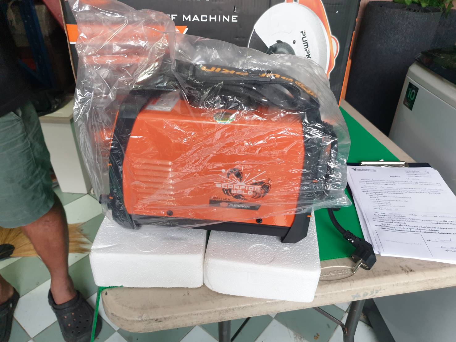 เครื่องเชื่อม PUMPKIN รุ่น PTT-SP160A#17906 ขนาด 160 แอมป์ สีส้ม - ดำ สภาพใหม่