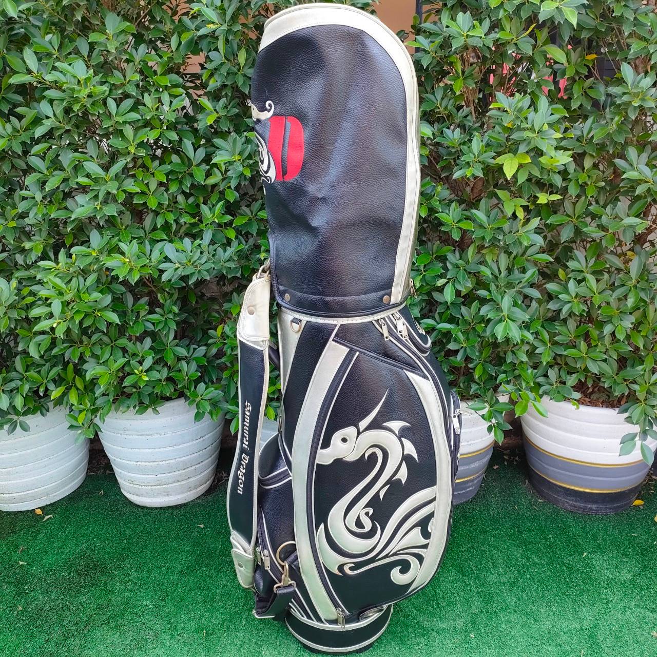 ถุงกอล์ฟ SAMURAI - DRAGON มือสอง **ถุงกอล์ฟ มีตำหนิลอก ตำเเหน่ง ตรงปากถุง** ถุง TOUR ใบใหญ่ ถุงสวยมากๆครับ
