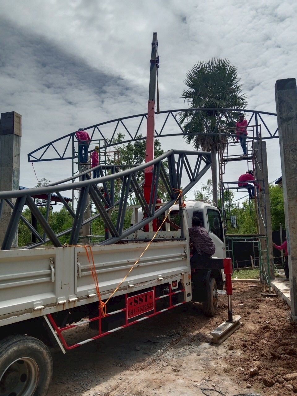 งานก่อสร้างอาคารกิจกรรมหน้าเสาธงศูนย์พัฒนาเด็กเล็ก