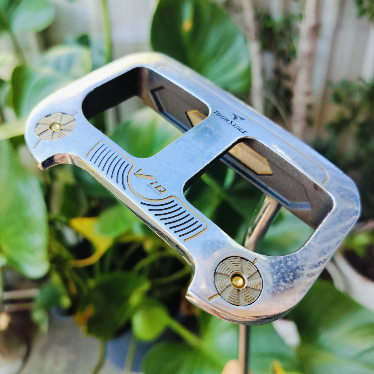 PUTTER TOURSTAGE VIQ ความยาว 33 นิ้ว พัตเตอร์พรีเมี่ยมญี่ปุ่น รูปทรงวางน้ำหนักได้ดีสุดๆ ไม้กอล์ฟพรีเมี่ยมมือสอง ของแท้ By NakaraLuxurious