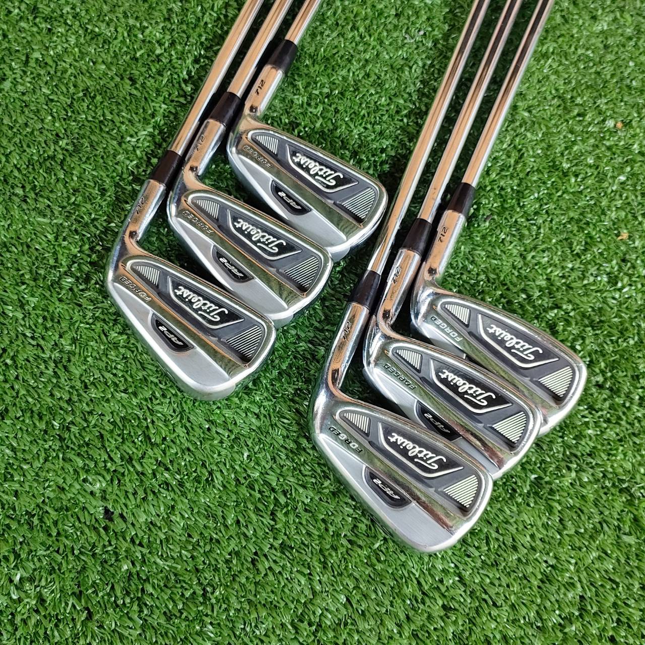 ชุดเหล็ก Titleist AP2 712 ชุดเหล็กประสิทธิภาพสมบูรณ์แบบ เหล็ก FORGED พรีเมี่ยม DUAL CAVITY ตีทั้งนุ่ม ง่าย และได้ระยะที่แม่นยำ ครบเครื่อง ตกหยุดบนกรีน เสียงกระทบลูกเพราะมาก ไม้กอล์ฟพรีเมี่ยมมือสอง ของแท้ By NakaraLuxurious