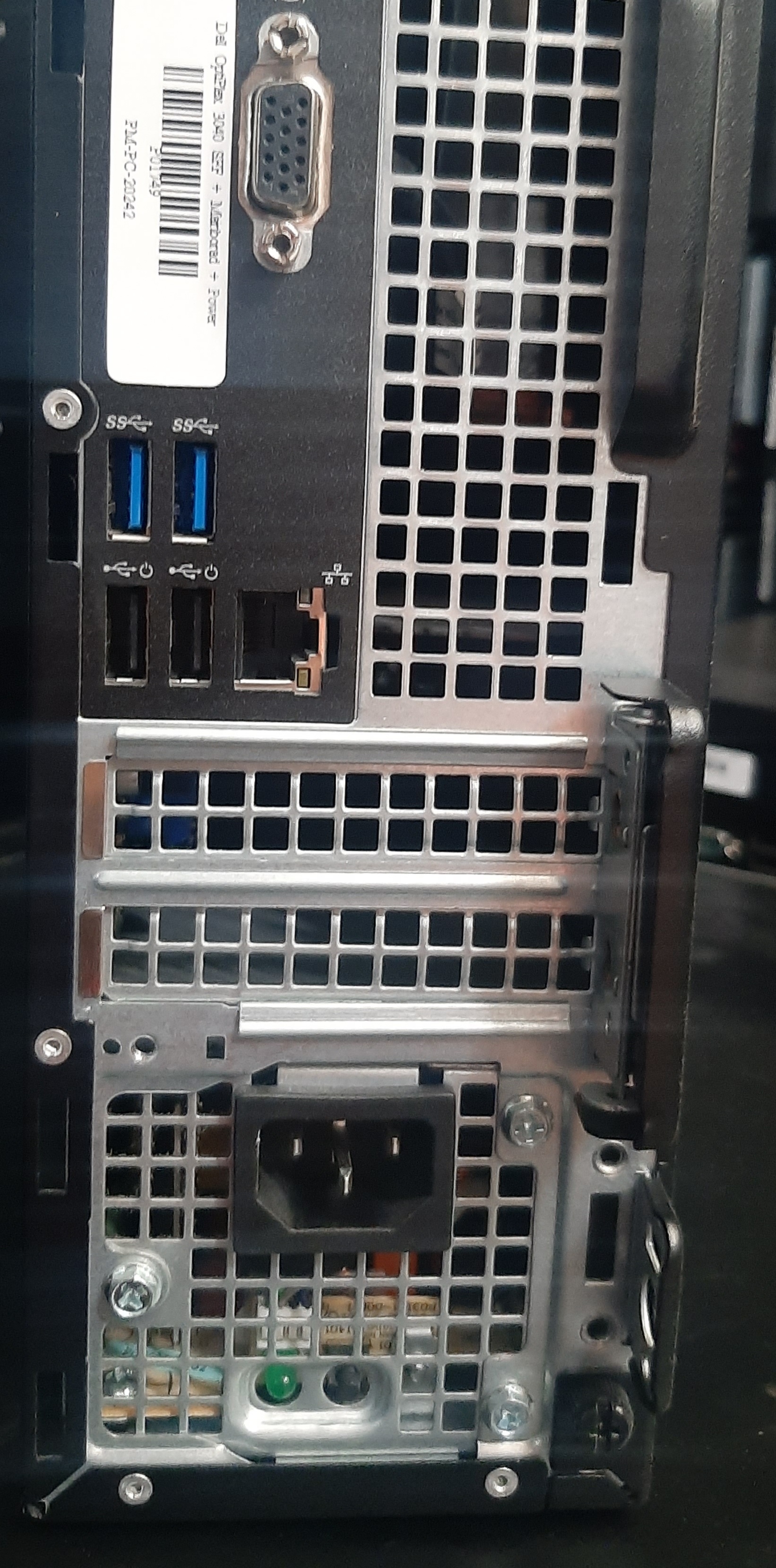 คอมพิวเตอร์ตั้งโต๊ะขนาดเล็ก มือสอง Dell Optiplex 3040 DT (i3-6100 Ram4GB HDD500GB) สภาพดี ใช้งานปกติ ประกันร้าน 1 เดือน