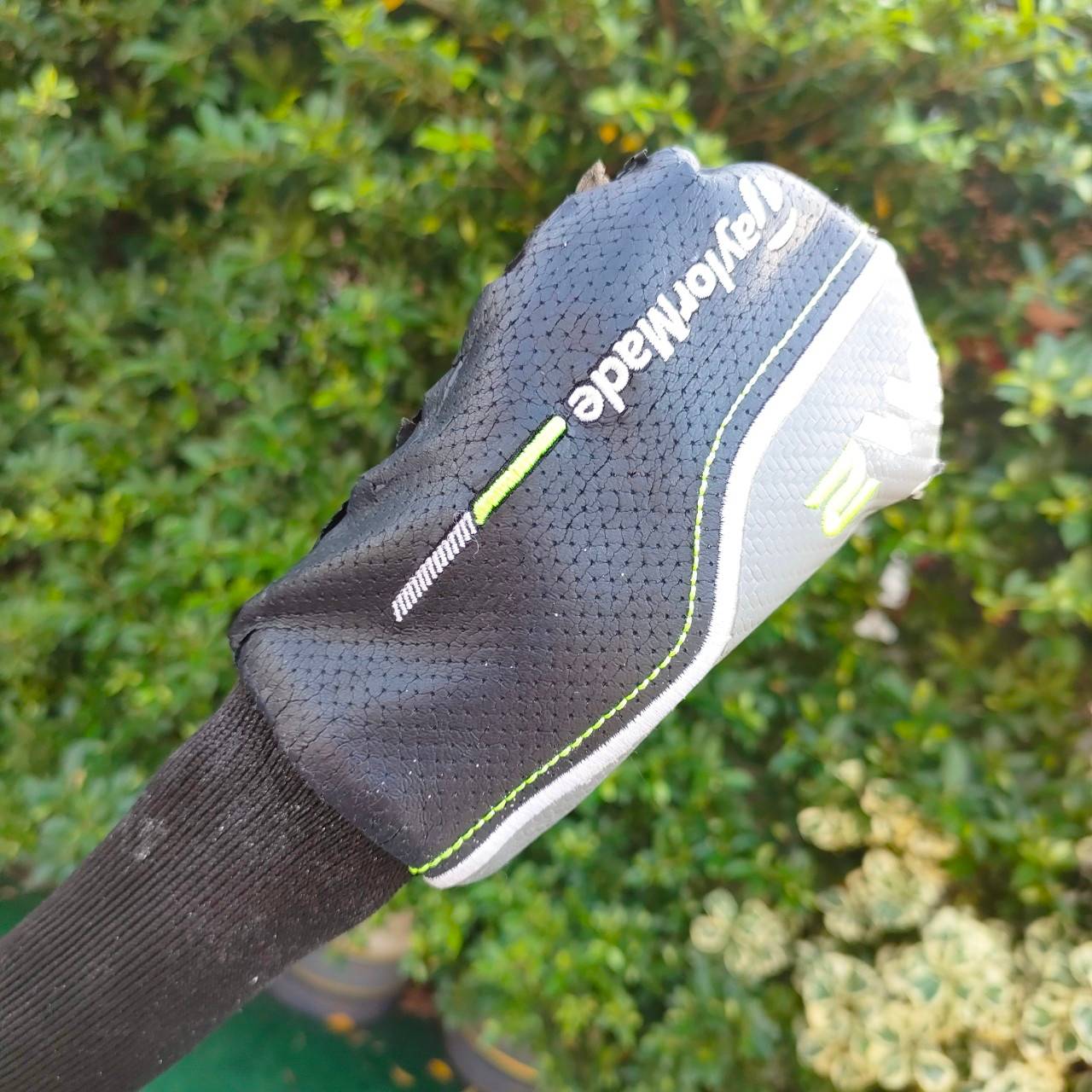 HYBRID 5 TAYLORMADE M2 องศา 25 ก้าน MISUBISHI RAYON TM5 -217 FLEX S เป็นตัวหนังสือสีเขียวสะท้อนแสง รุ่นใหม่!! ไม้กอล์ฟมือสอง ของแท้ BY NakaraLuxurious