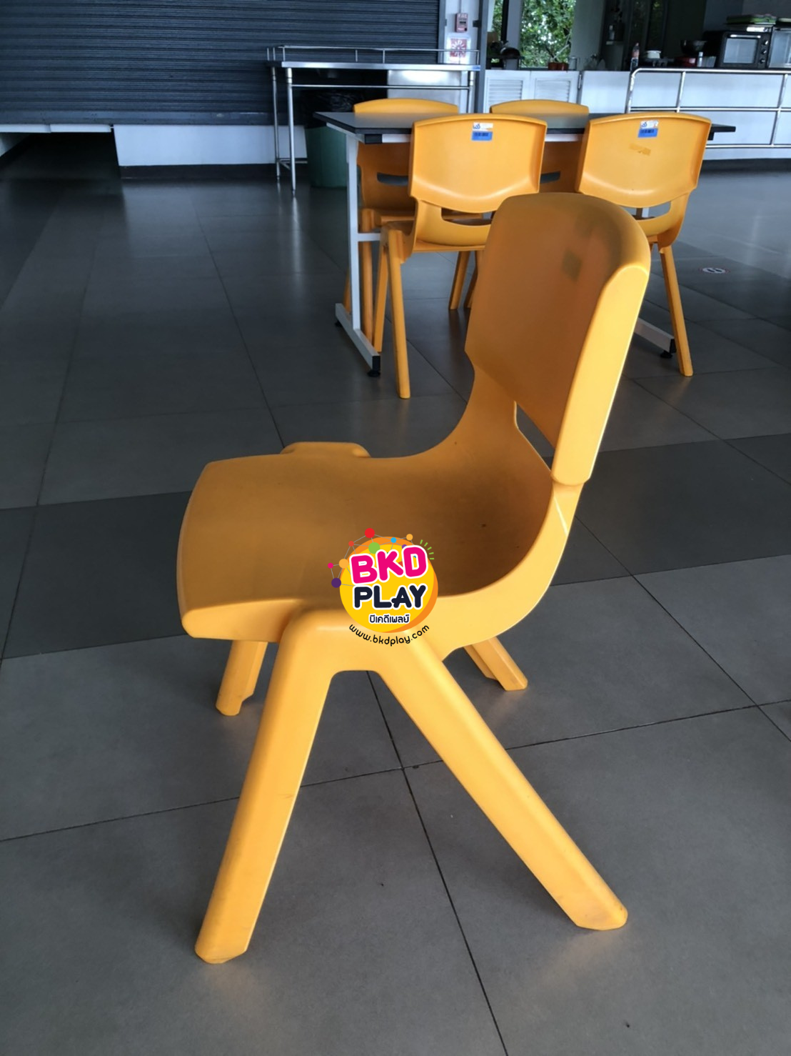 เก้าอี้พลาสติกหนาอย่างดี รุ่น44 เก้าอี้นักเรียนประถม-มัธยม เก้าอี้ผู้ใหญ่ เก้าอี้เอนกประสงค์ เก้าอี้โรงอาหาร ราคาโรงงาน สำหรับโรงเรียน มหาวิทยาลัย และศูนย์การค้า