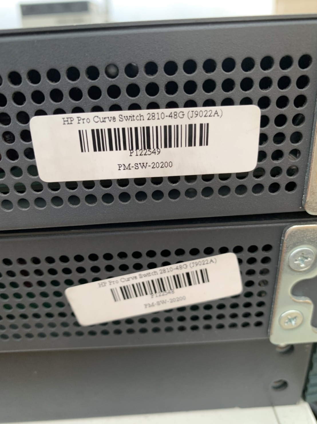 สวิตช์ HP 2810-48G Switch (J9022A) 44-Port 10/100/1000Base-T + 4-port สินค้ามือสอง มีประกัน