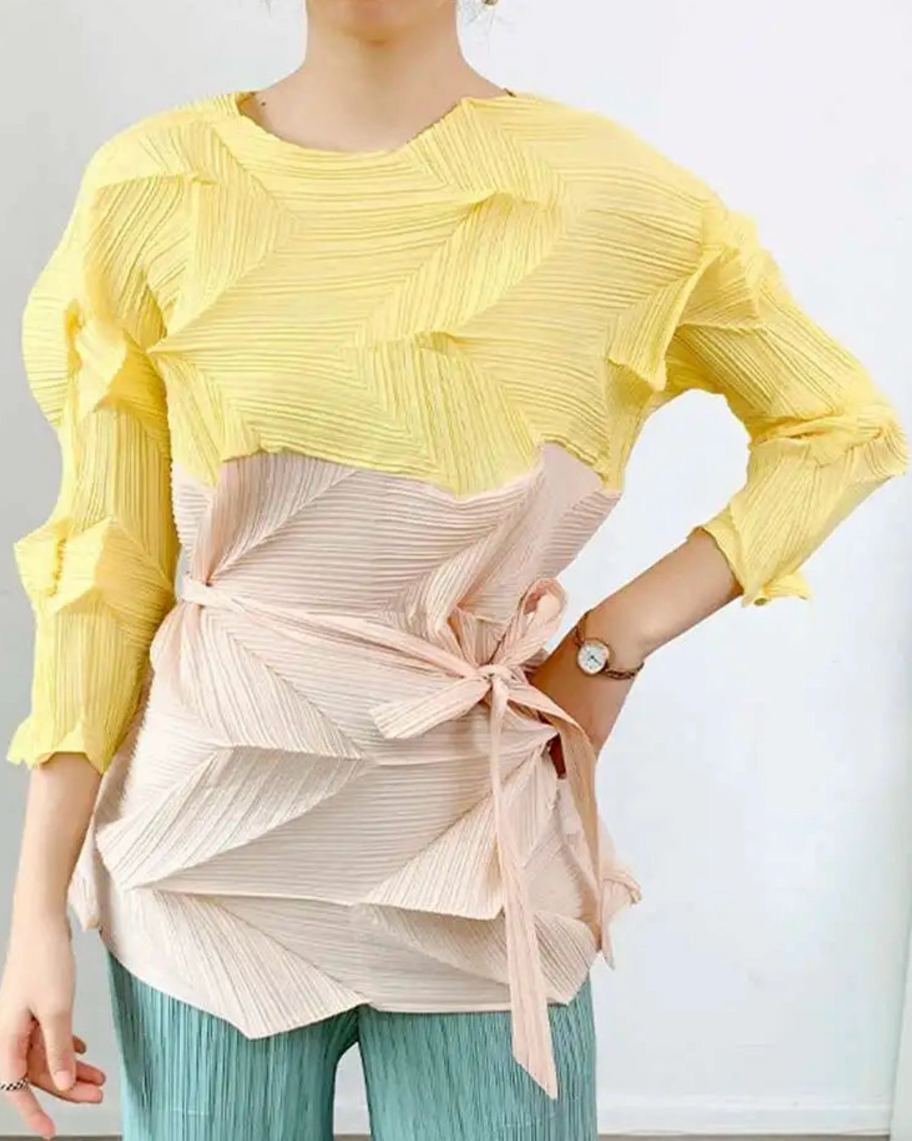 อกถึง 44 นิ้ว 2MUAY GM6671 เสื้ออัดพลีท TWO TONE ZIGZAG PLEATED TOP 7 สี FREE SIZE