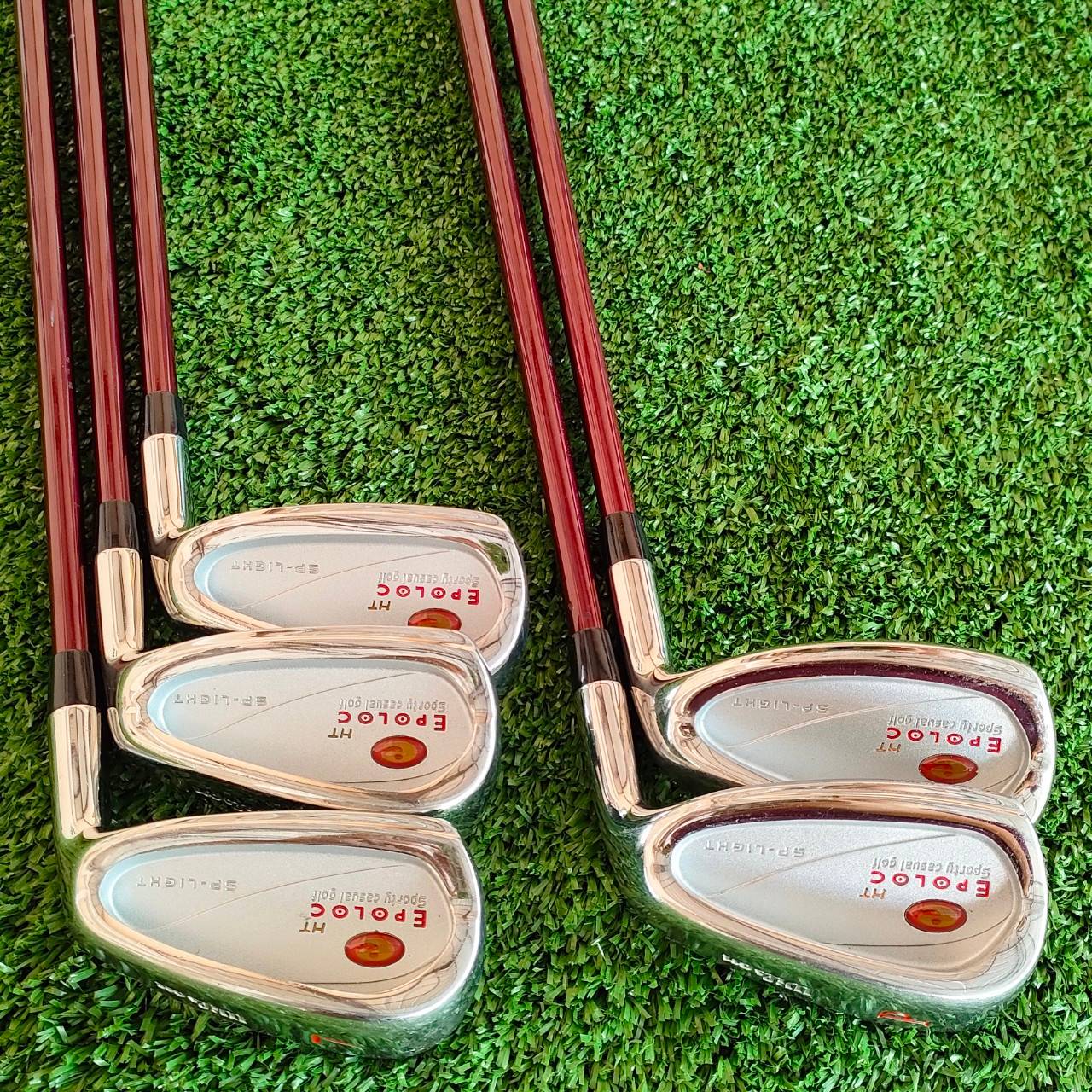** ไม้กอล์ฟสำหรับผู้หญิง ** ชุดเหล็ก WILSON EPOLOC HT มีเหล็ก 7-9 เเละ PW SW ก้าน EPOLOC FLEX L