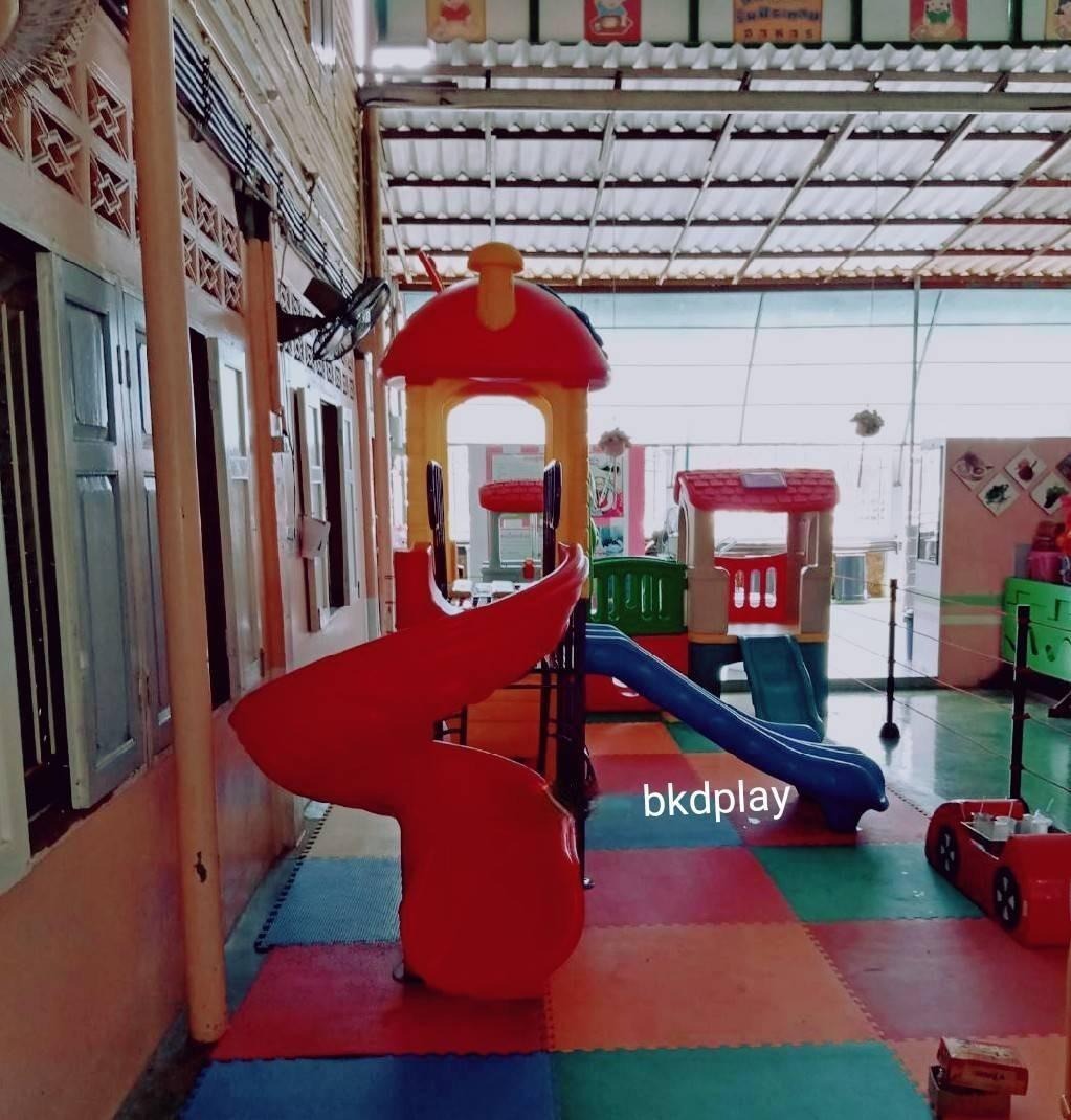 เครื่องเล่นสนามกลางแจ้ง, ชุดเป็ดหลังคาแดง เครื่องเล่นสนามกลางแจ้งในร่มราคาถูก, เครื่องเล่นสนามปฐมวัย ครุภัณฑ์สนามเด็กเล่น, สพฐ,โครงการโรงเรียนประชารัฐ playground,สไลเดอร์,ของเล่นเสริมพัฒนาการ,เครื่องเล่นสนาม, สนามเด็กเล่น