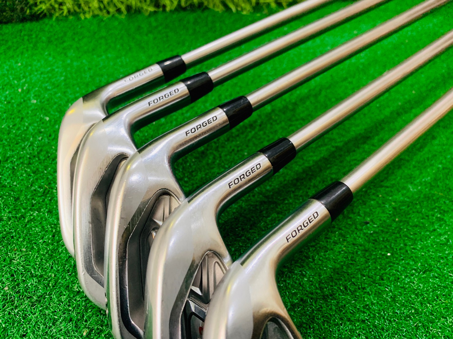 IRON SET TITLEIST VG3 (2018) 5s