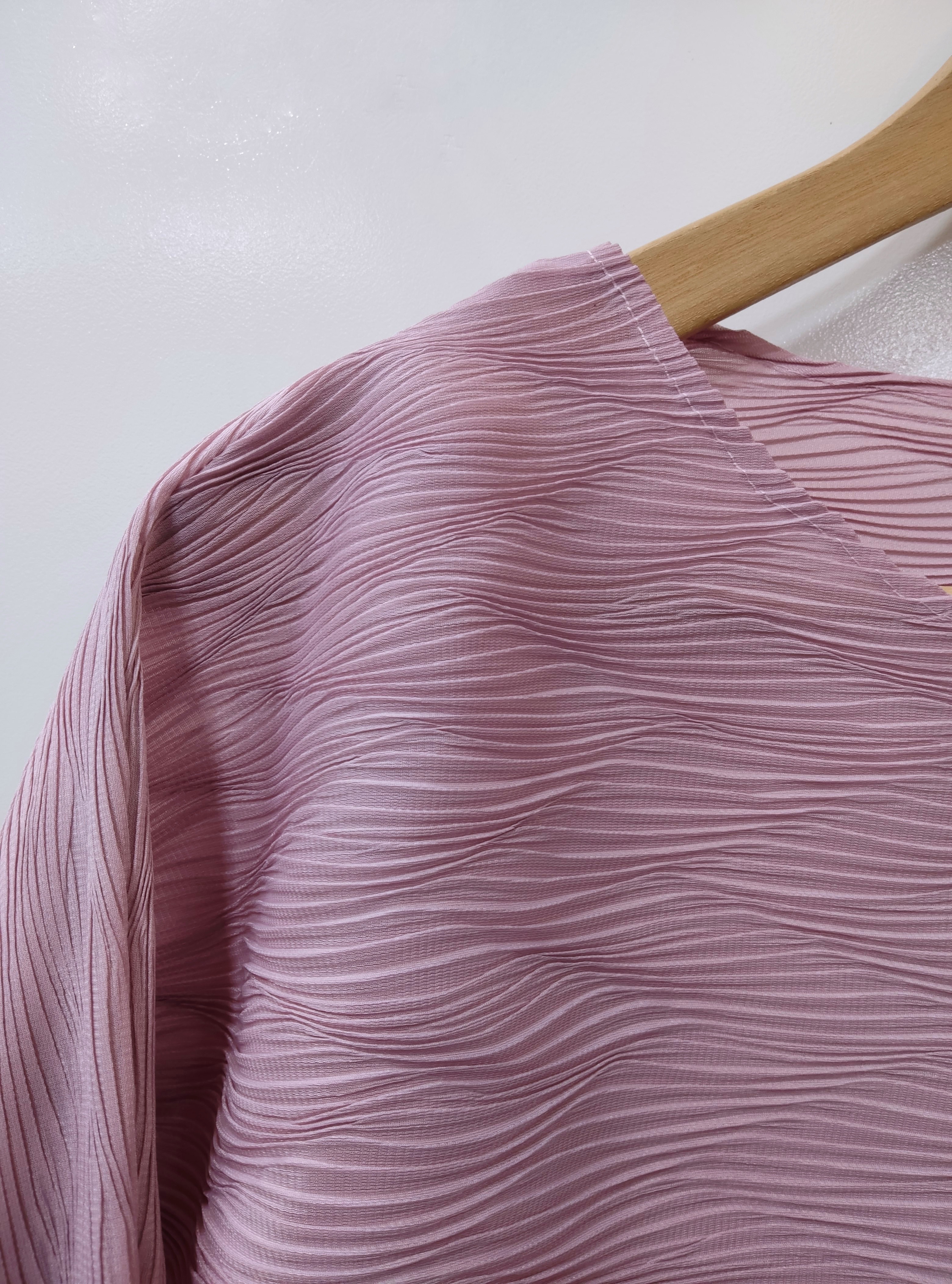 อกถึง44ยาว23นิ้ว 2MUAY รุ่น GA67807 เสื้ออัดพลีท LONG SLEEVE PLEATED TOP 8 สี FREE SIZE