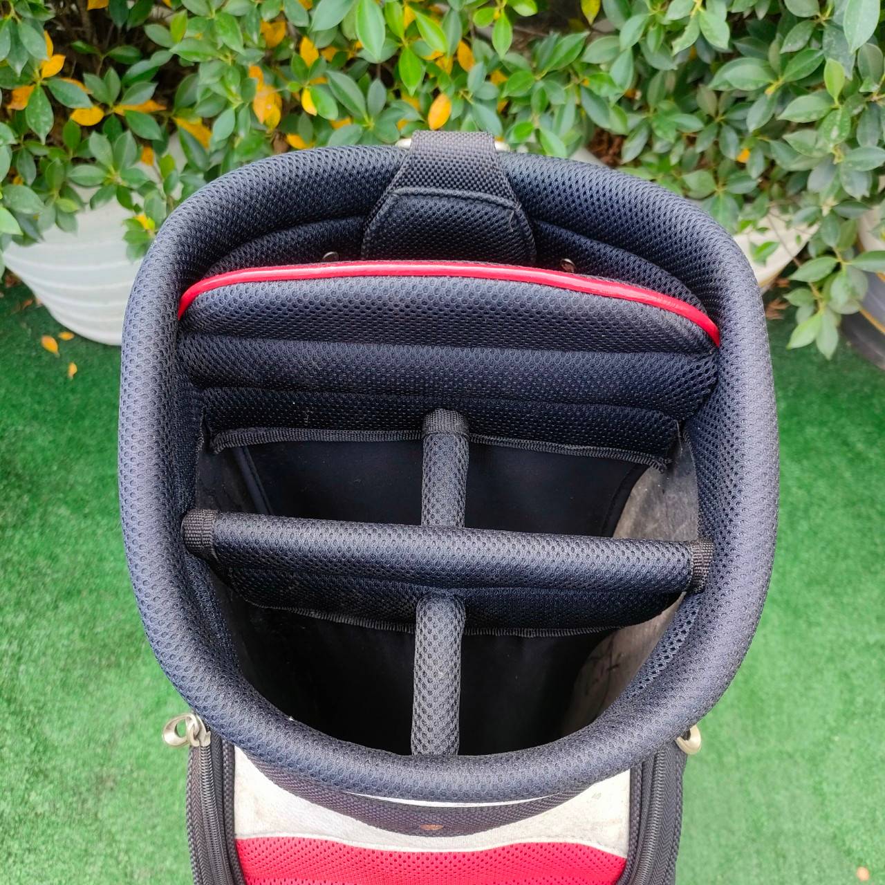 ถุงกอล์ฟ TAYLORMADE มือสอง ของแท้ ถุงสวย เบา แข็งแรง