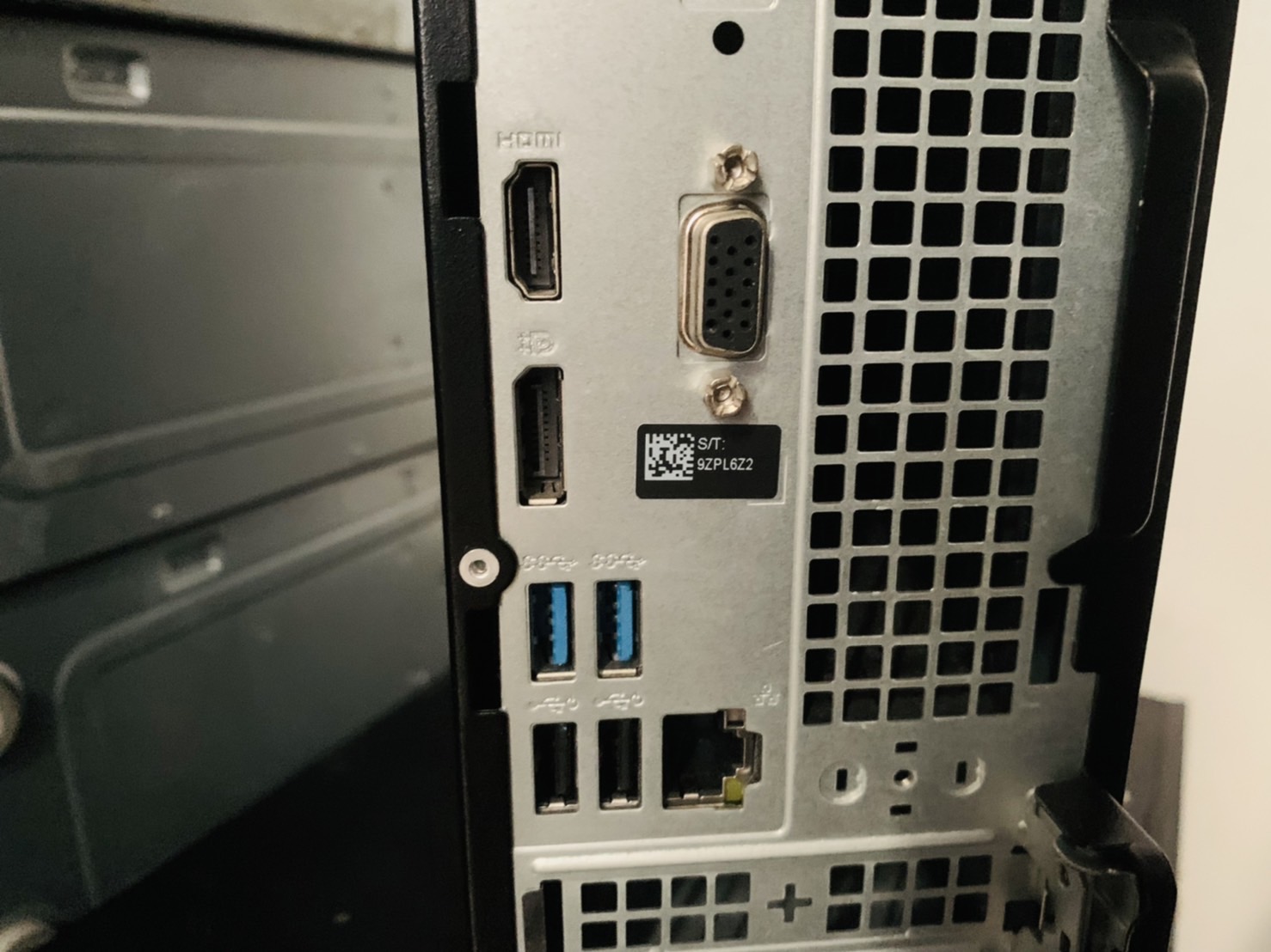 Dell OptiPlex 3070 SFFคอมพิวเตอร์ตั้งโต๊ะ