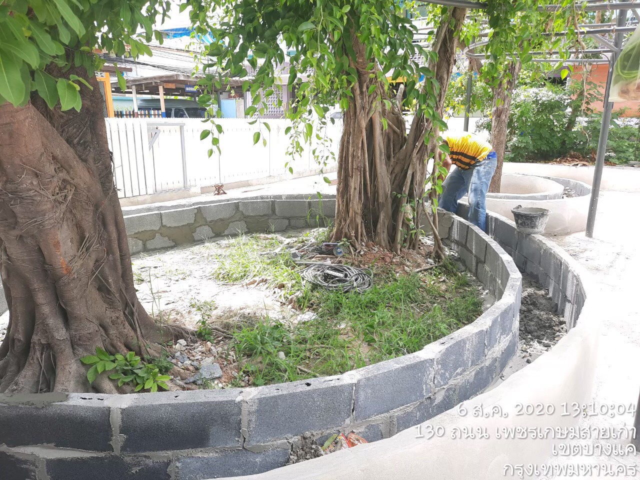 ราชวินิตประถม(บางแค)ทำเวที,ประตู,ที่นั่ง,สนามเด็กเล่น