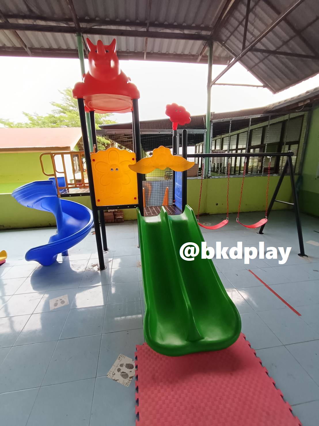 เครื่องเล่นสนามกลางแจ้ง เครื่องเล่นสนามในร่ม, เม่นน้อยกับเหล่าเพื่อนรัก ,สไลเดอร์, กระดานลื่น, ของเล่น,ครุภัณฑ์สนามเด็กเล่น, สพฐ,โครงการโรงเรียนประชารัฐ