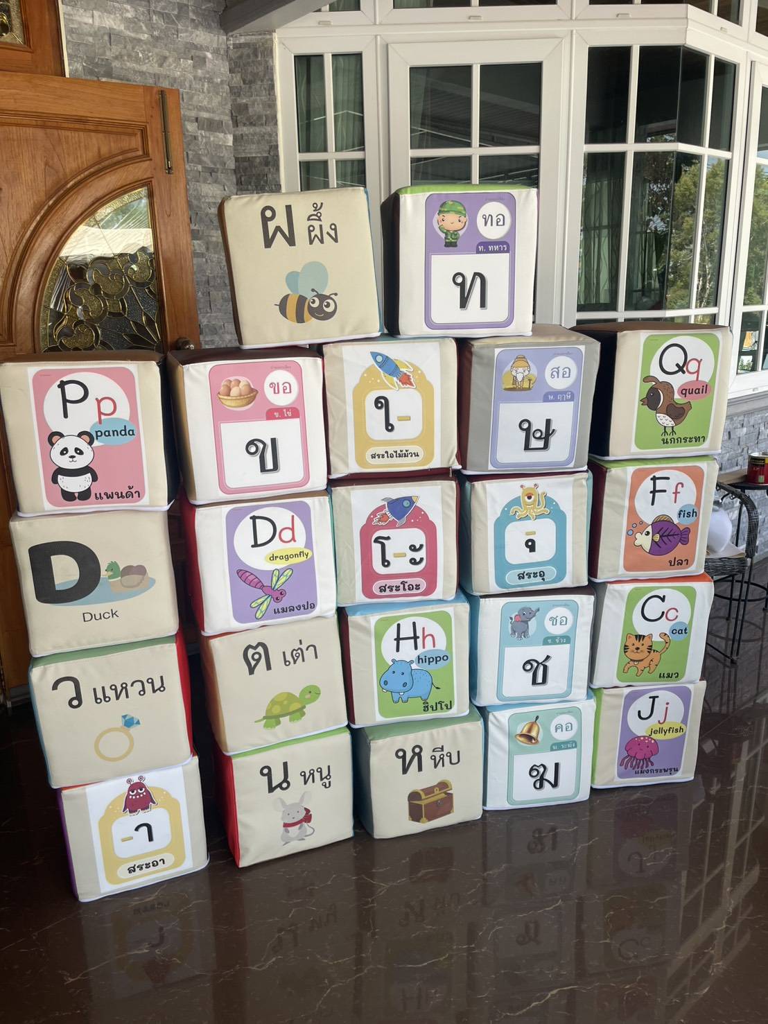 รับสั่งผลิต บล็อคนุ่มพยัญชนะไทย ก-ฮ/สระ /ภาษาอังกฤษA-Z ราคาต่อ10ลูก ลูกเต๋านุ่มนิ่มเด็ก ลูกเต๋านุ่มนิ่ม สตูลเด็ก เก้าอี้สตูล ,สี่เหลี่ยม pvc ,เบาะนุ่มนิ่ม, softplay, indoor playground สั่งผลิต
