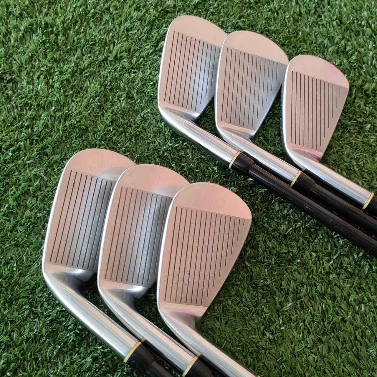 ชุดเหล็ก FOURTEEN TC-550 FORGED มีเหล็ก 5-9 เเละ PW ก้าน MD-370 GI FLEX S เหล็ก SUPER PREMIUM JAPAN เหล็ก FORGED ระดับสูงสุด และใบมี CAVITY ใหญ่ ตีง่ายจัดนุ่มจัด ของแพงมากๆครับตัวนี้ แฟน FOURTEEN พลาดไม่ได้