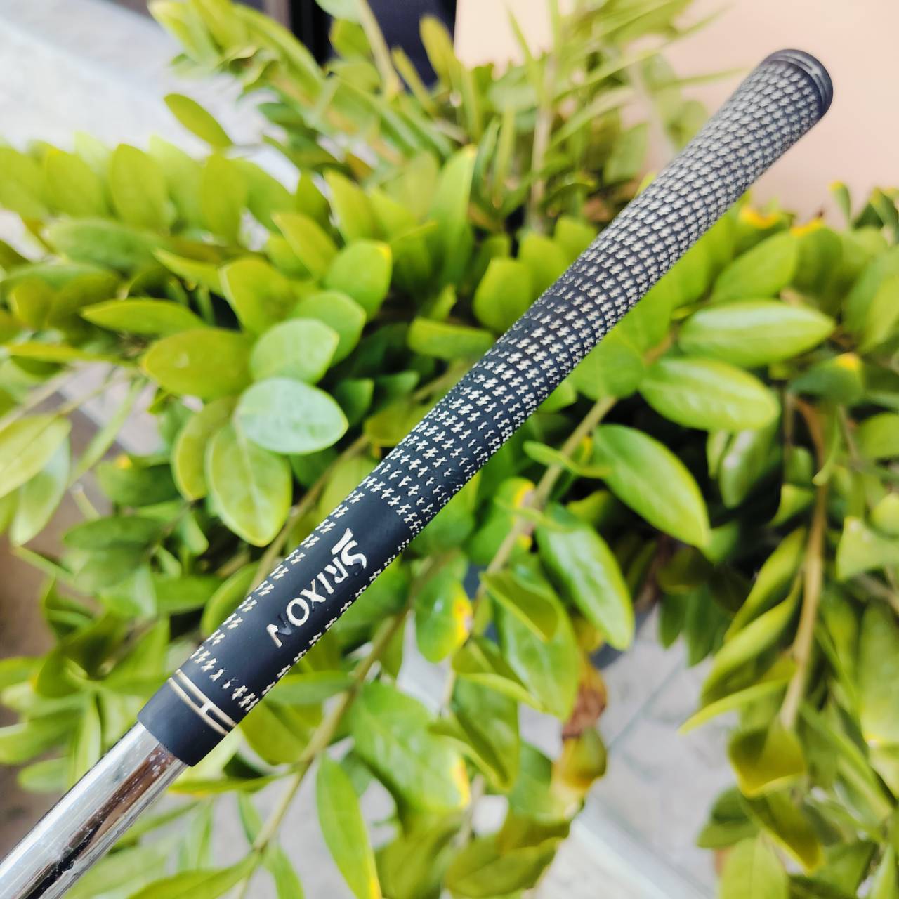 เหล็ก 4 SRIXON I-404 วัสดุ FORGED PREMIUM JAPAN มี CAVITY ตีทั้งนุ่มนวล เข้าบอลแน่น ก้าน NSPRO 950 FLEX S ไม้กอล์ฟพรีเมี่ยมมือสอง ของแท้ By NakaraLuxurious