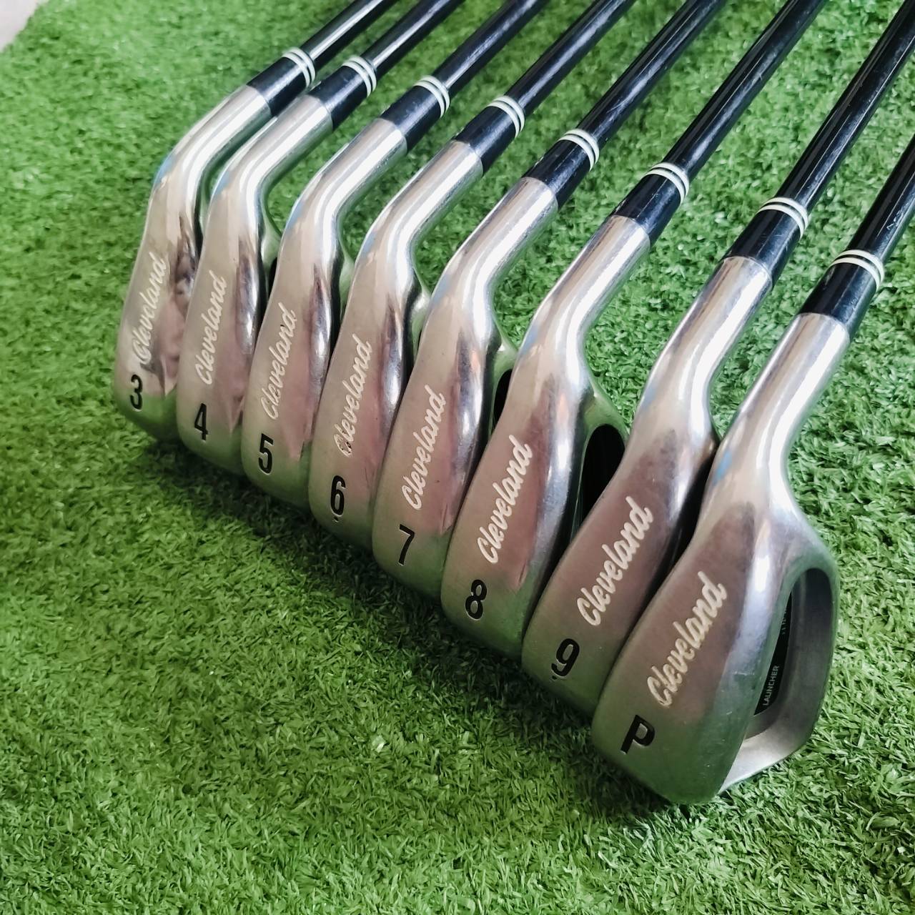 ชุดเหล็ก CLEVELAND LAUNCHER ชุดเหล็กตีง่าย มาตรฐานสูง สภาพสวยเดิมทุกชิ้น ทั้งก้านและกริพ ไม้กอล์ฟพรีเมี่ยมมือสอง ของแท้ By NakaraLuxurious