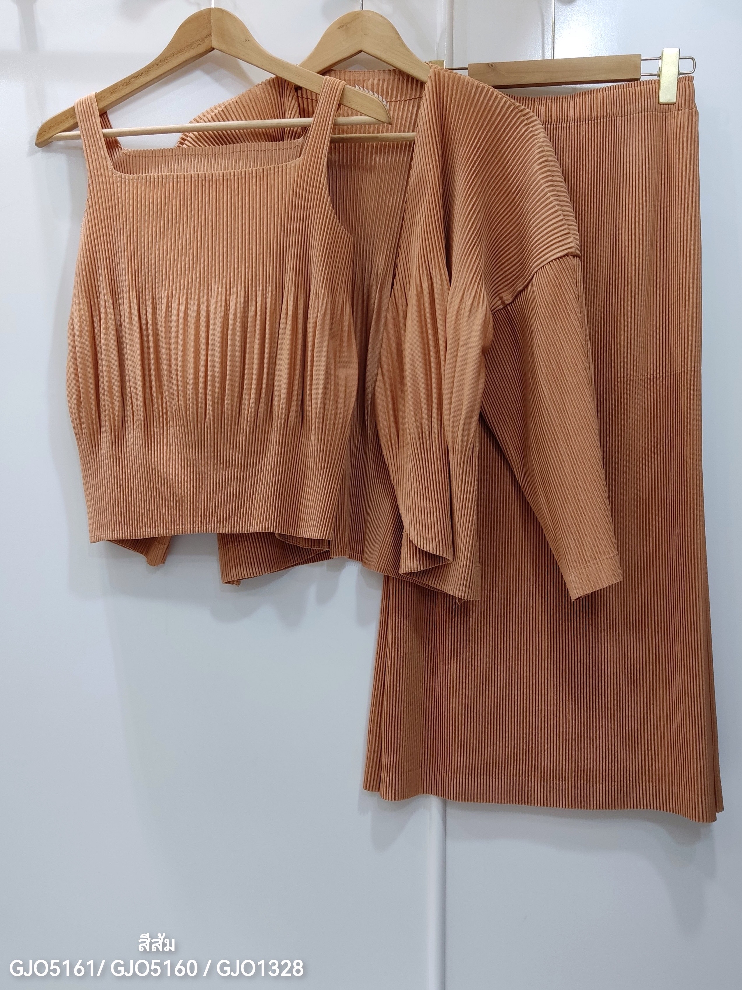 SET 3 ชิ้น 2MUAY รุ่น GJO5161 / GJO5160 / GJO1328 เซ็ตพลีท THICK SQUARE NECK TOP , OPEN FRONT CARDIGAN WITH SKIRT PLEATED SET 12 สี FREE SIZE