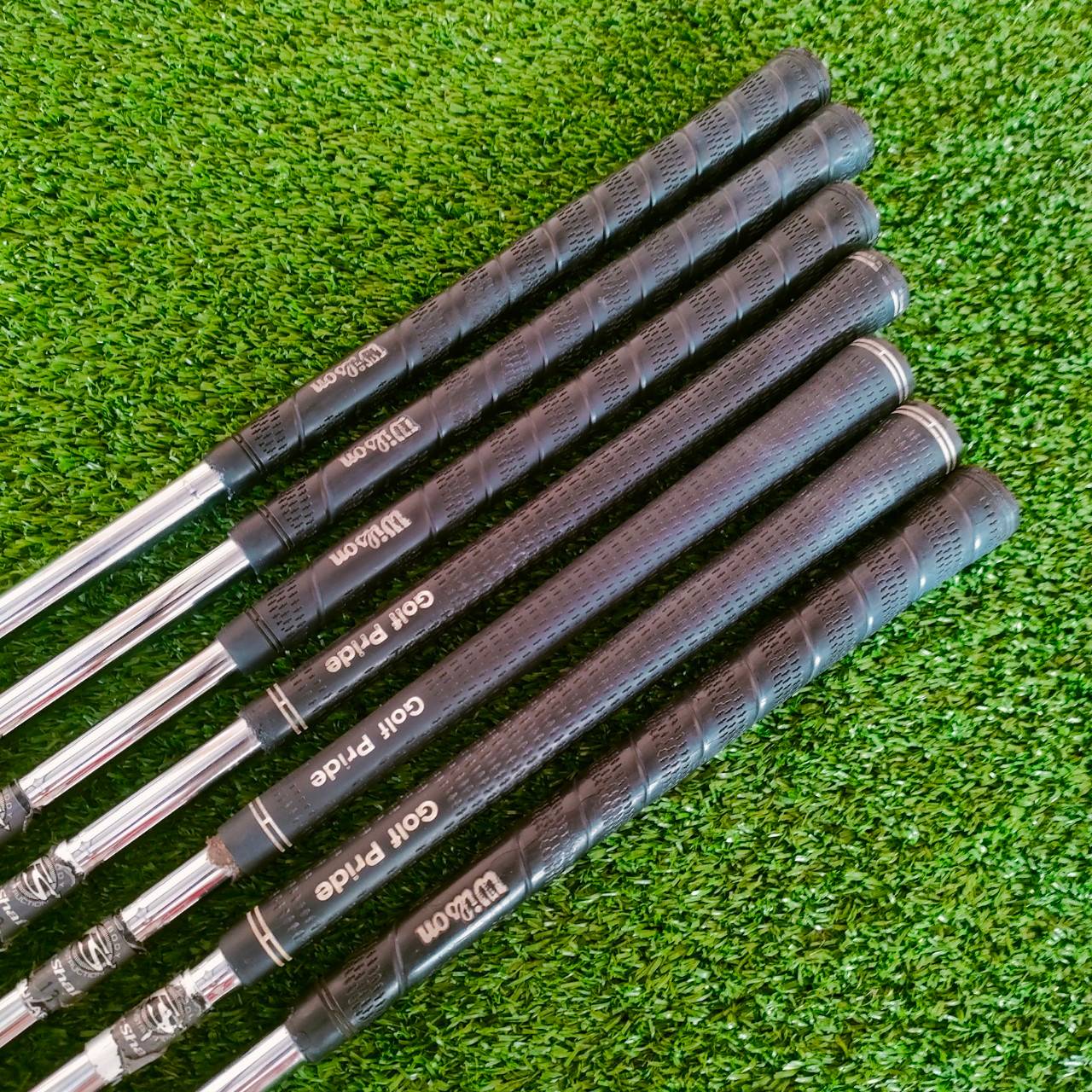 ชุดเหล็ก WILSON STAFF FS มีเหล็ก 3-9 เเละ PW SW ** ชุดนี้ ขาดเหล็ก 5 เเละ 8 ** เป็นก้านอ้วนชนิดพิเศษโดยเฉพาะ!! ไม้กอล์ฟมือสอง ของแท้ BY NakaraLuxurious