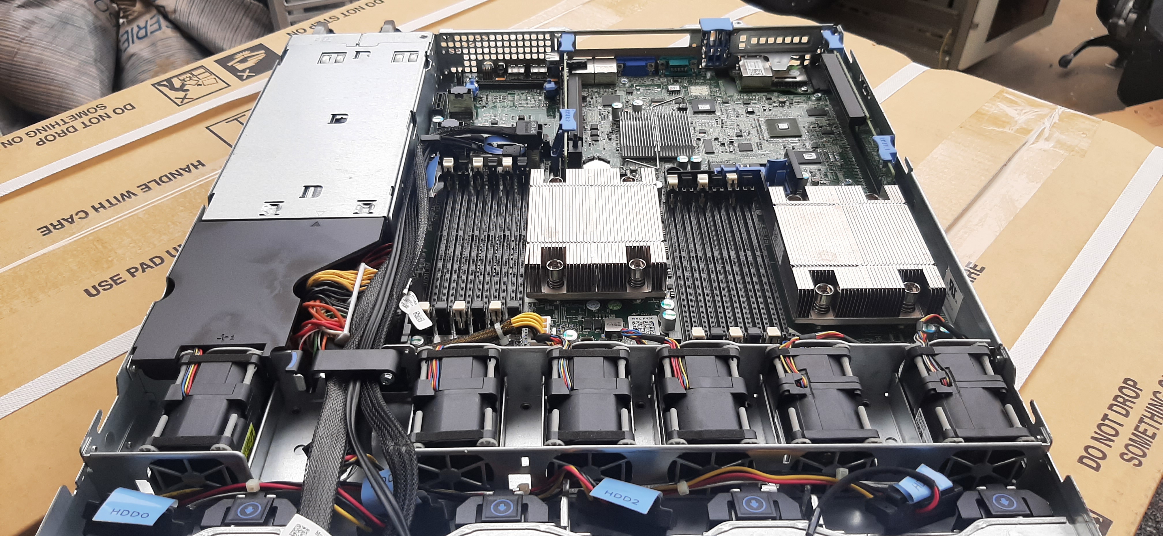 Server Dell R420 มือสอง มีประกันร้าน ดูแลดี (E5-2407 x2 Ram32GB SSD240GB x3 Power x2)