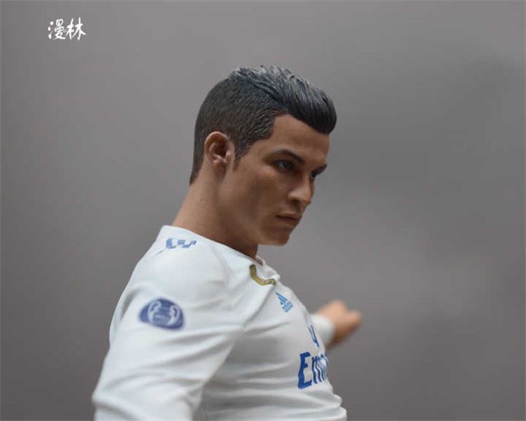 [สั่งจอง]Man Zhilin - Cristiano Ronaldo