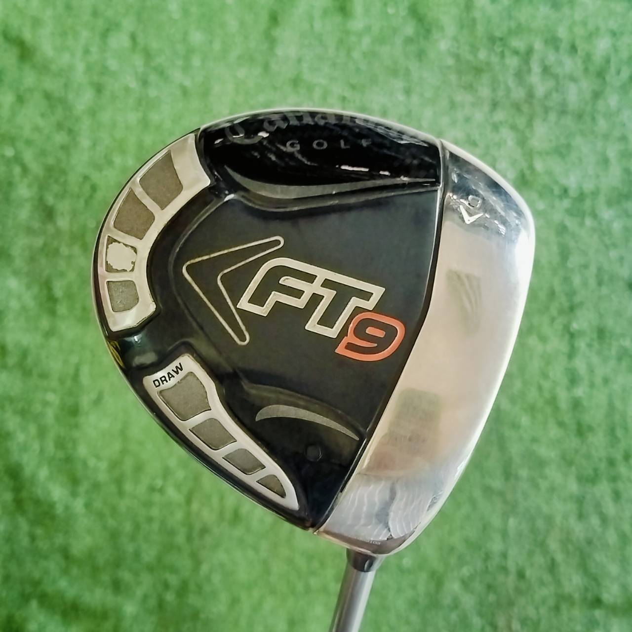 Callaway FT-9 เป็นรุ่นต่อยอดจาก FT-5 ที่ได้รับความนิยมในหมู่นักกอล์ฟที่ชื่นชอบความรู้สึกและประสิทธิภาพที่ยอดเยี่ยม ไม้กอล์ฟพรีเมี่ยมมือสอง ของแท้ By NakaraLuxurious
