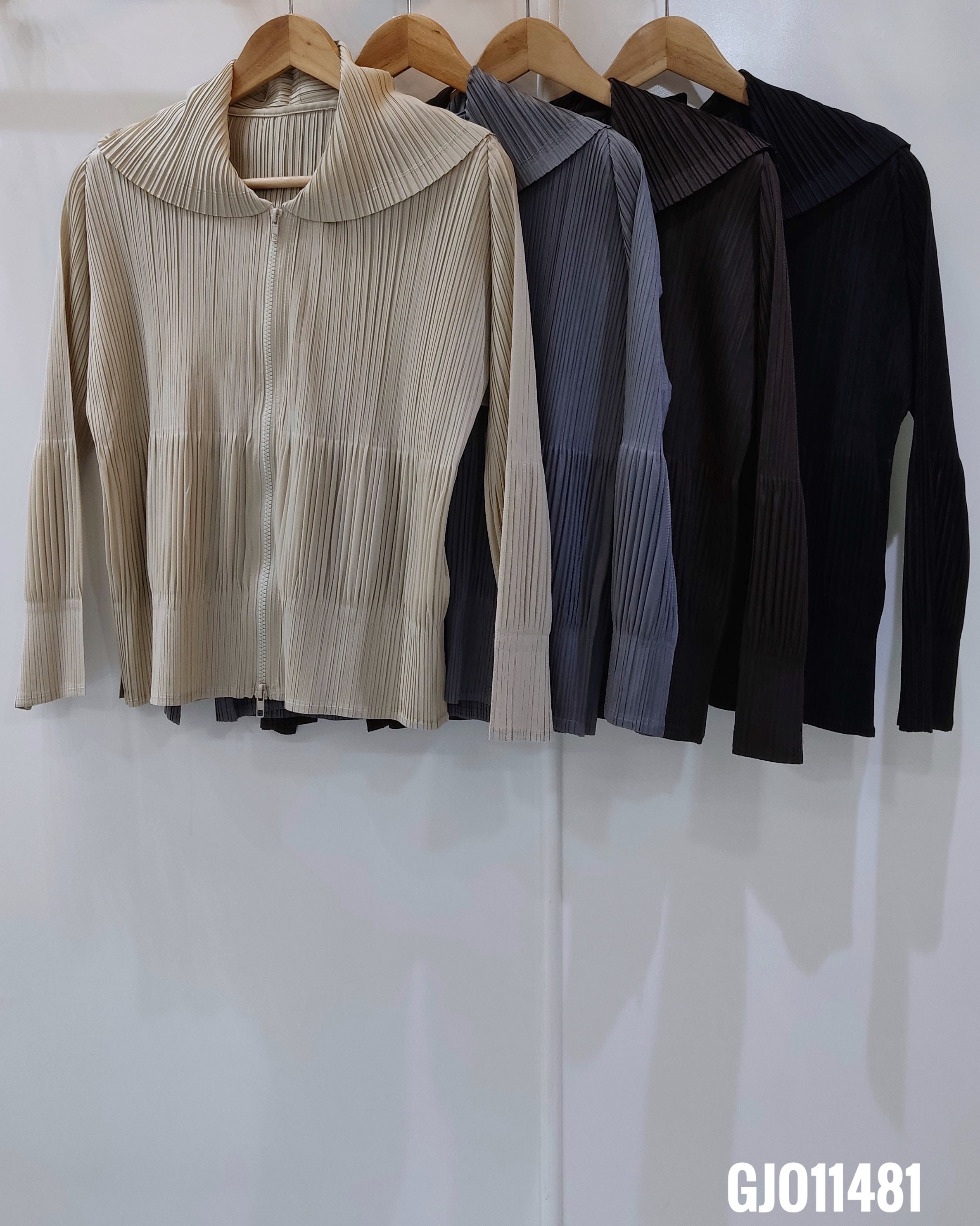 2MUAY รุ่น GJO11481 เสื้อคลุมอัดพลีท HOODED ZIP FRONT PLEATED CARDIGAN 4 สี FREE SIZE