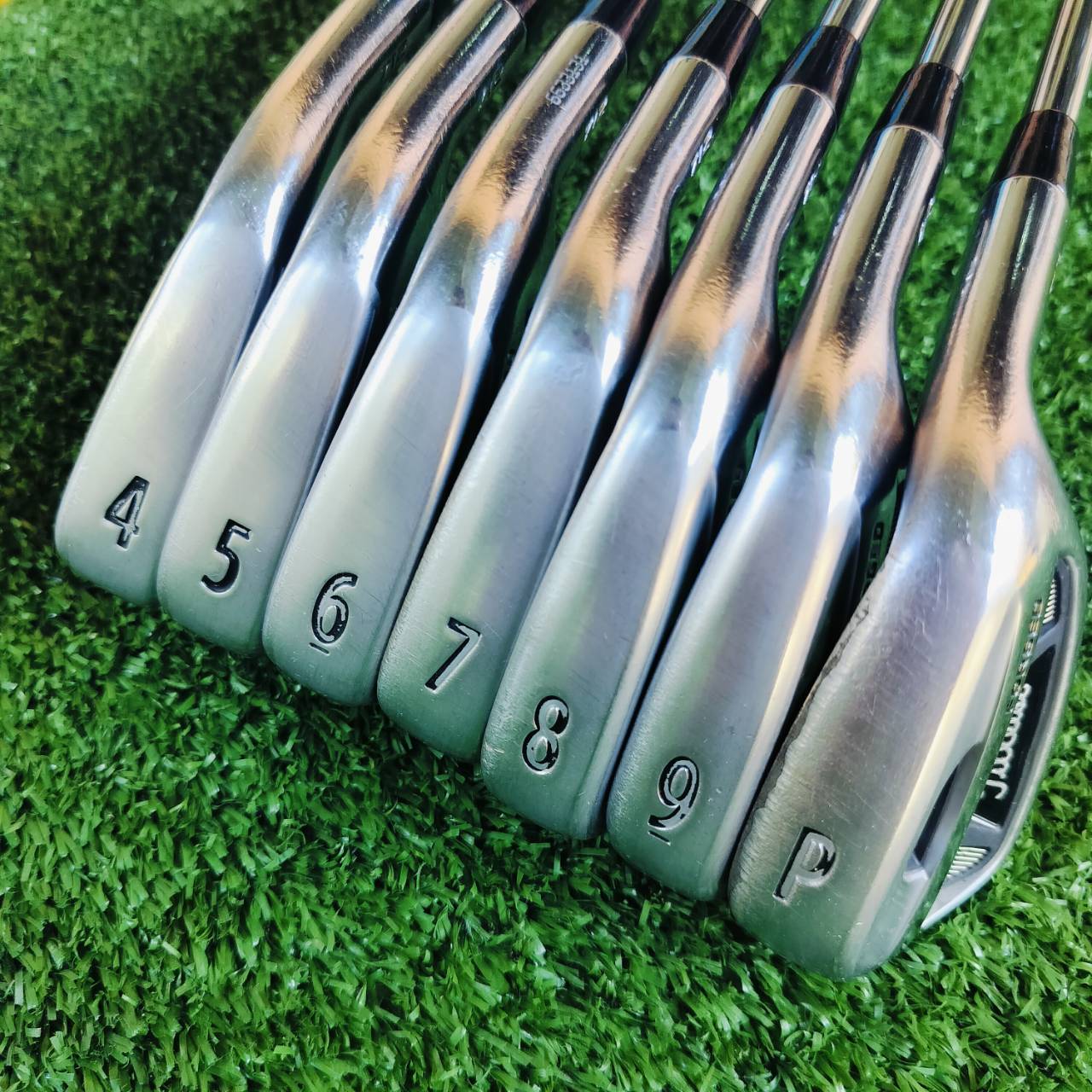 ชุดเหล็ก Titleist AP2 712 ชุดเหล็กประสิทธิภาพสมบูรณ์แบบ เหล็ก FORGED พรีเมี่ยม DUAL CAVITY ตีทั้งนุ่ม ง่าย และได้ระยะที่แม่นยำ ไม้กอล์ฟพรีเมี่ยมมือสอง ของแท้ By NakaraLuxurious