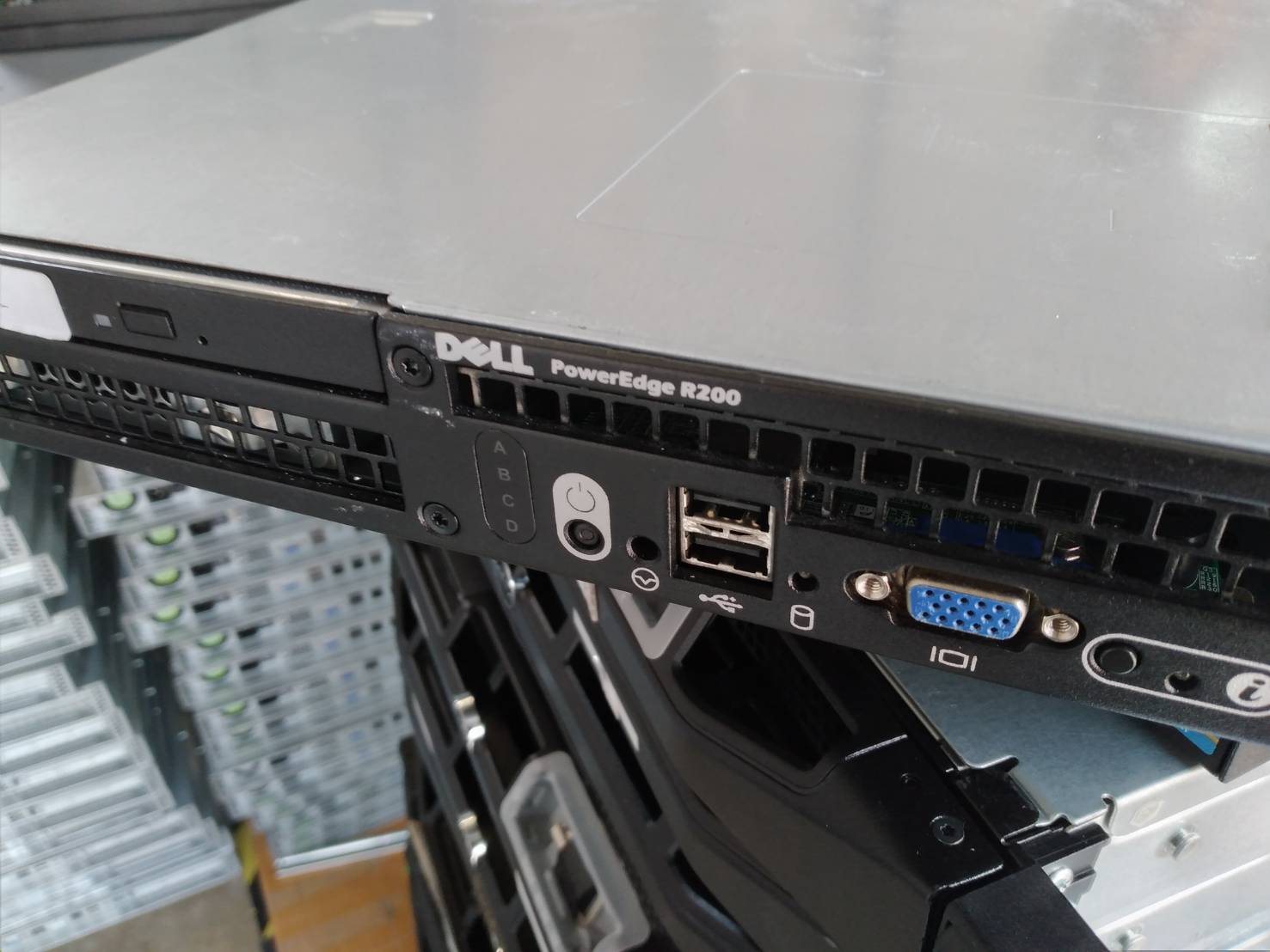 Server Dell R200