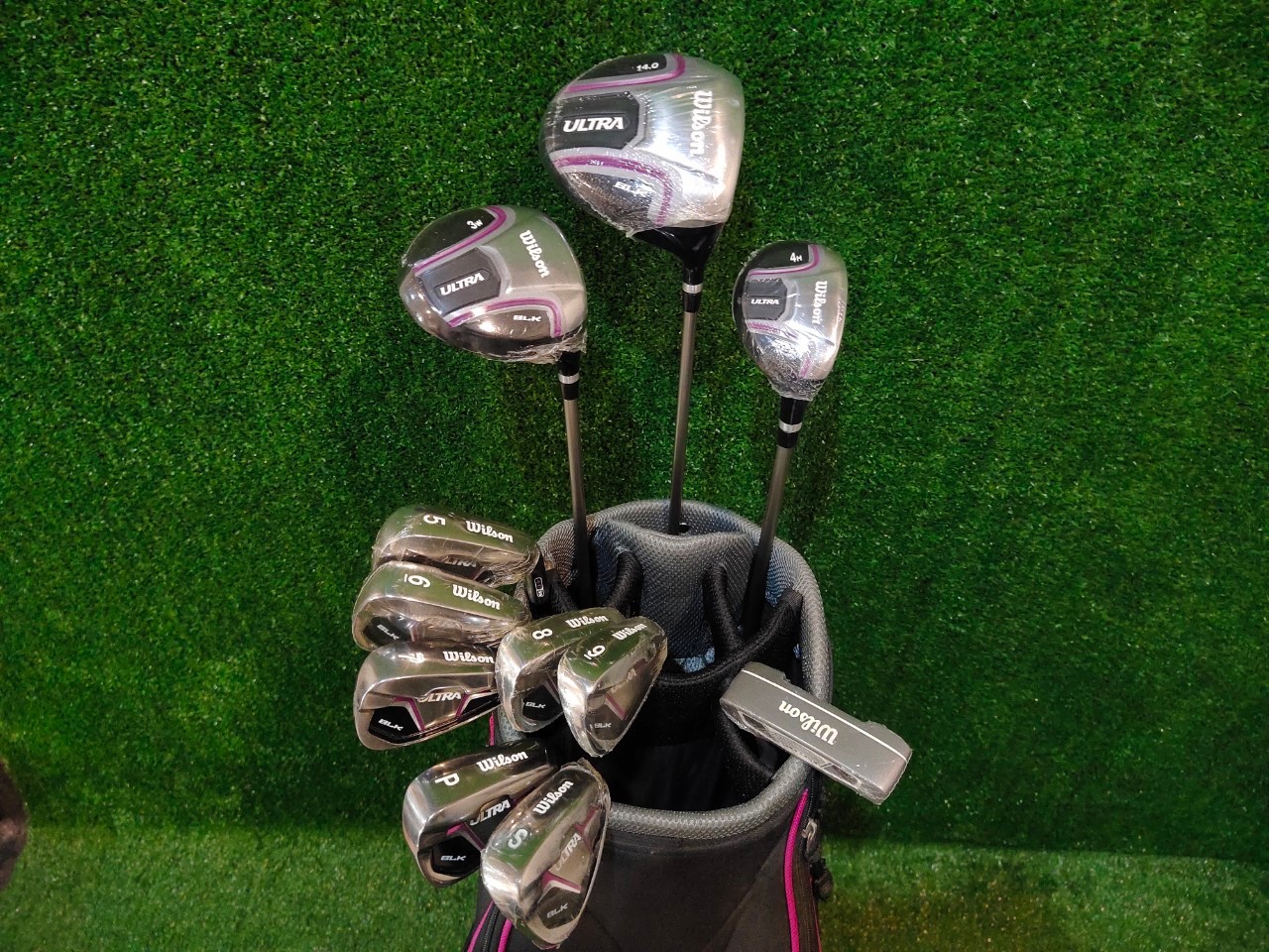 ไม้กอล์ฟครบชุดสำหรับผู้หญิง WILSON ULTRA BLK