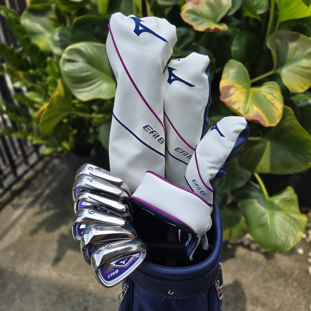*** ไม้กอล์ฟผู้หญิง *** สภาพสวยนางฟ้าเหมือนซื้อใหม่!!! ชุดไม้กอล์ฟ Mizuno EFIL 8 มีดีไซน์ที่ทันสมัย โทนสีม่วงพร้อมลวดลายดอกไม้ที่สวยงาม เหมาะสำหรับนักกอล์ฟหญิงที่ต้องการความสวยงามควบคู่กับประสิทธิภาพในการเล่น