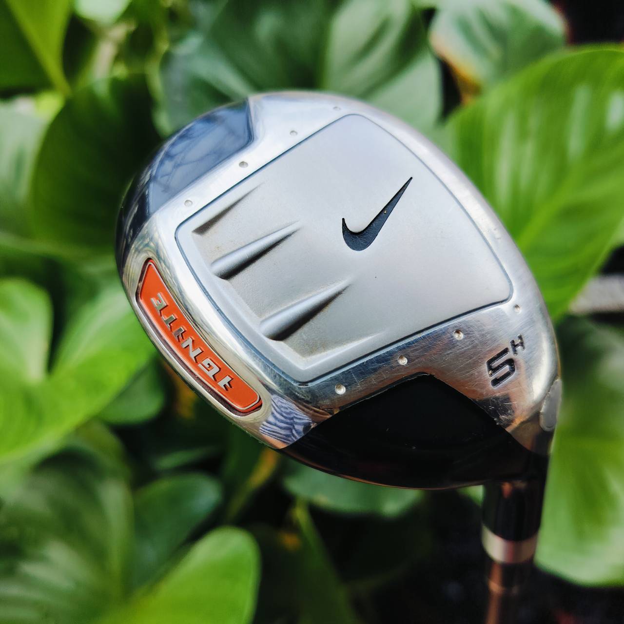 *** ไม้กอล์ฟสำหรับผู้หญิงหรือ ซีเนียร์ที่สวิงเบาๆ ตีได้สบายค่ะ*** . UT5 NIKE IGNITE ออกแบบเรียบหรูและตีดีมาก วัสดุเหมาะกับ UT มากที่สุด ไม้กอล์ฟพรีเมี่ยมมือสอง ของแท้ By NakaraLuxurious