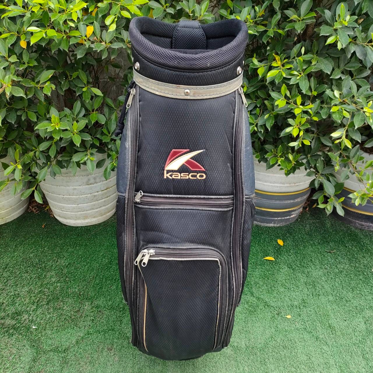 ถุงกอล์ฟ KASCO มือสอง ซิปใช้ได้หมด ถุงตั้งแข็งแรง สภาพปานกลาง ตามรูปครับ
