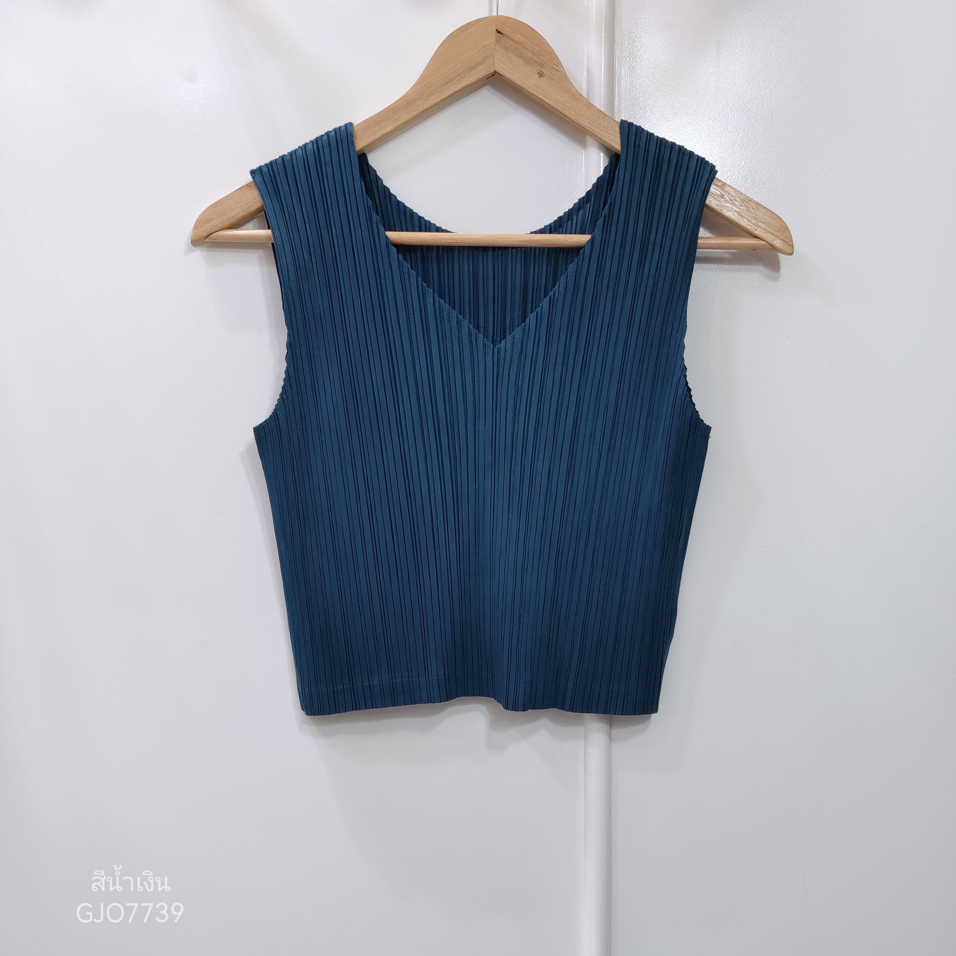 ยาว 16.5นิ้ว 2MUAY BASIC รุ่น GJO7739 SLEEVELESS V NECK CROP PLEATED TOP เสื้ออัดพลีทงานคุณภาพ เสื้อครอป 13สี FREE SIZE