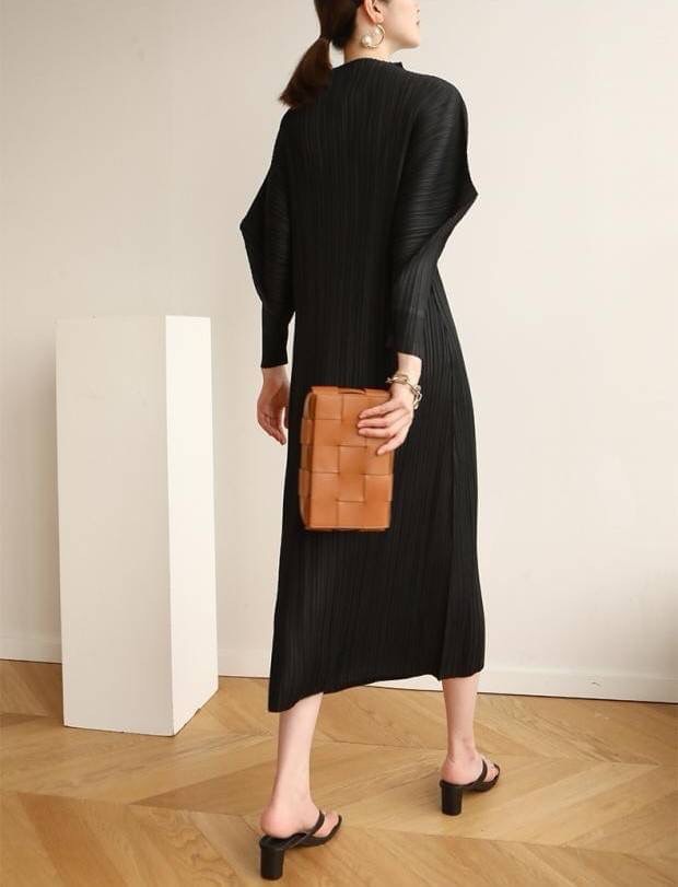 2MUAY รุ่น GJO7877 HIGH NECK ANGLE SLEEVE PLEAT DRESS เดรสผู้หญิง เดรสพลีทคุณภาพ 11สี FREE SIZE