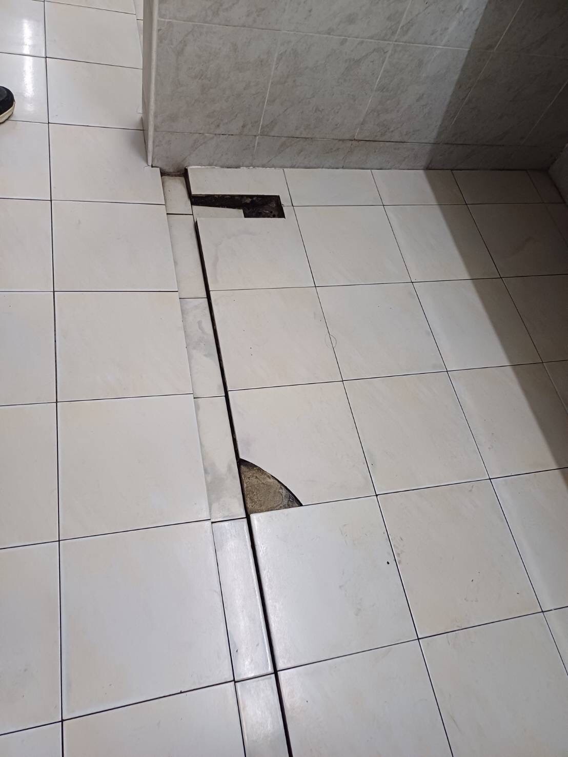 ปรับปรุงห้องน้ำโรงงานโดนัท NK