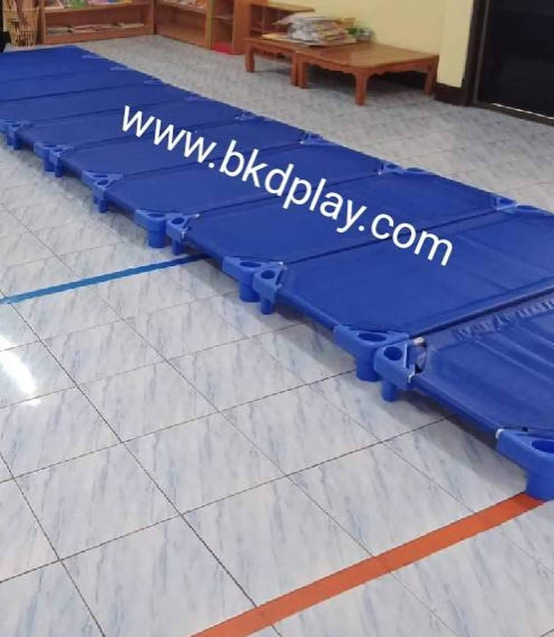 เตียงผ้าตาข่ายB สีน้ำเงิน โครงสร้างไฟเบอร์กลาส,เตียงเด็กอนุบาล,เตียงสนาม เตียงตาข่าย เตียงผ้าใบตาข่าย สำหรับโรงเรียน ศูนย์พัฒนาเด็กเล็ก พร้อมส่ง