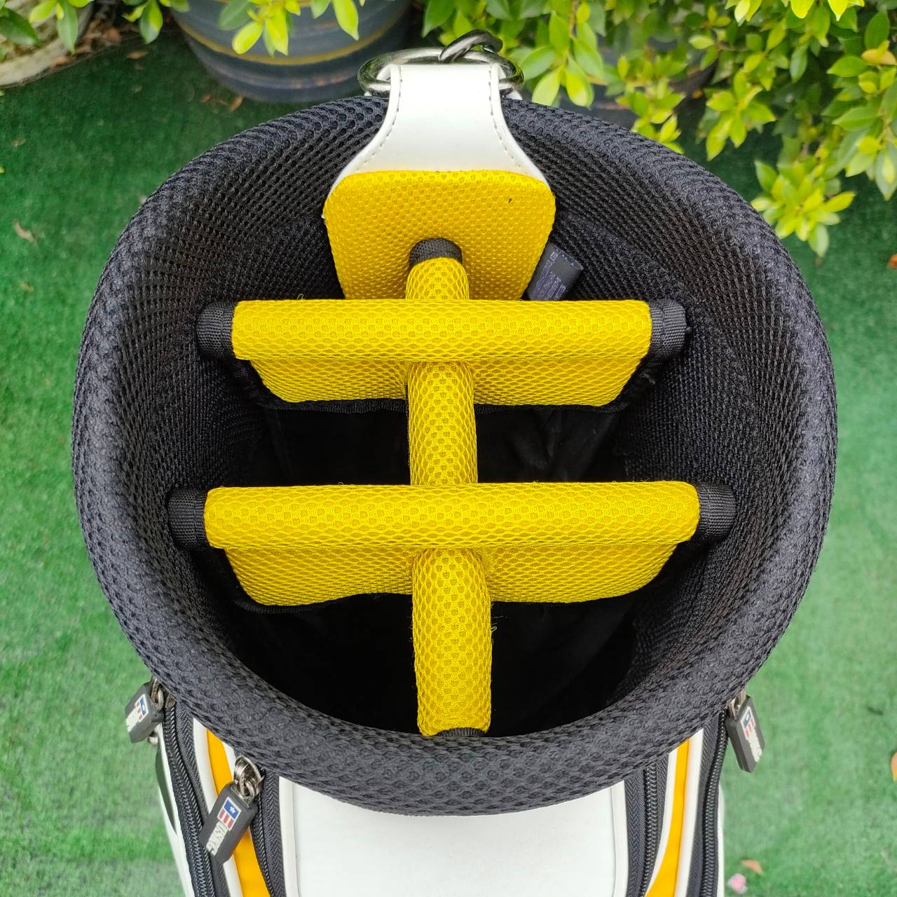ถุงกอล์ฟเด็ก U.S.KIDS GOLF TOUR SERIES - สีเหลือง01 ขนาดไชส์ของถุง ปากถุง 7.5 นิ้ว ความสูงของถุงกอล์ฟ 28 นิ้ว มือหนึ่ง ของแท้ BY NakaraLuxurious