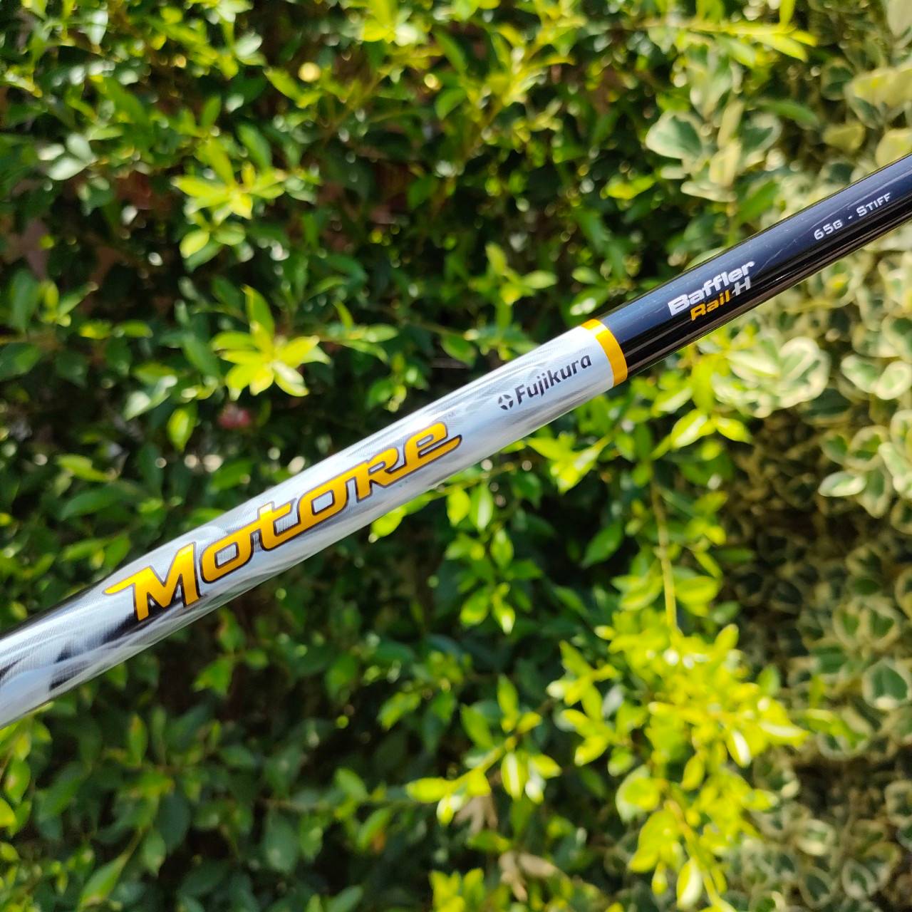 HYBRID 2/H KING COBRA BAFFLER RAILH องศา 17 ก้าน FUJIKURA MOTORE FLEX S สุดยอดคุณภาพ ตีดีมากๆ อยากให้ลองเลย ทั้งง่าย ทั้งไกล ทั้งเสียงเพราะและแม่นยำ ก้านก็โหดมากๆ FUJIKURA ตัวนี้ครับ