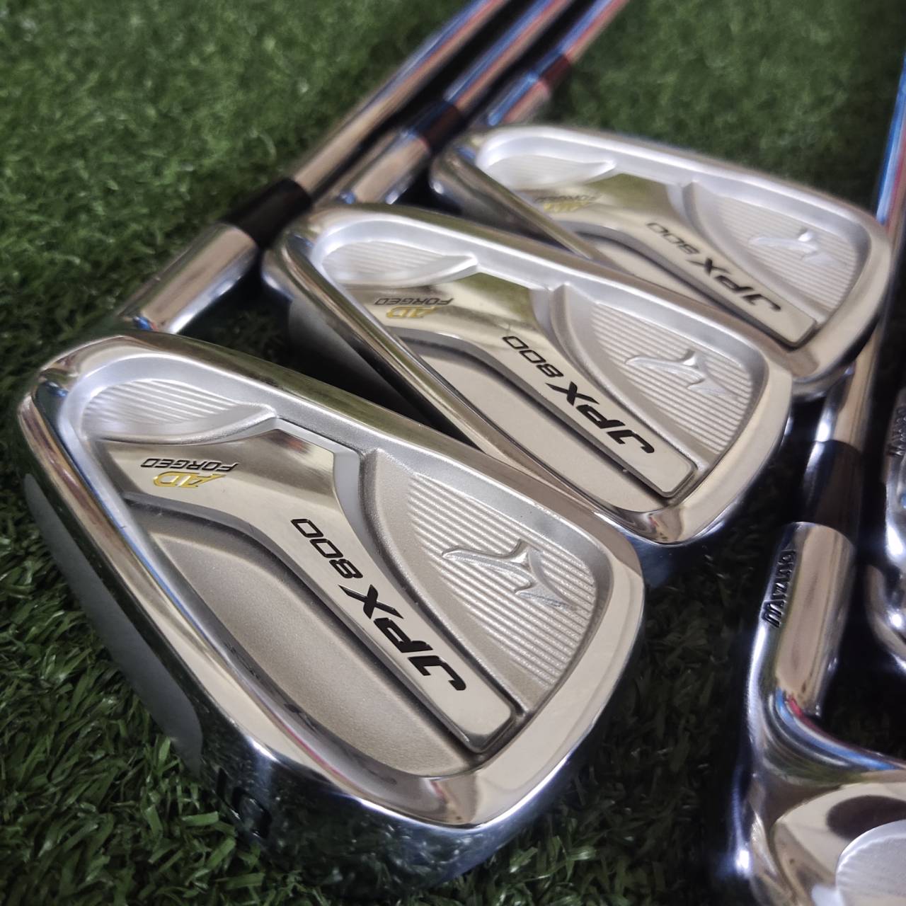 Mizuno JPX 800 AD FORGED “AD” = Amazing Distance เน้นชูจุดขายเรื่องระยะ